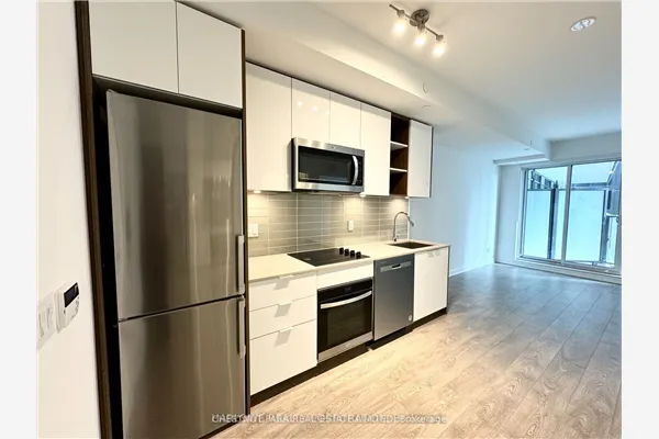 543 Richmond Street W