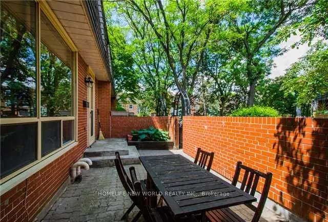 69 Upper Canada Drive, #7