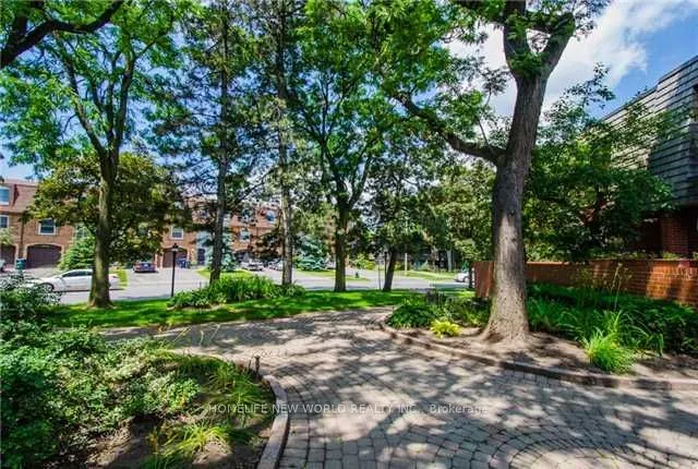 69 Upper Canada Drive, #7