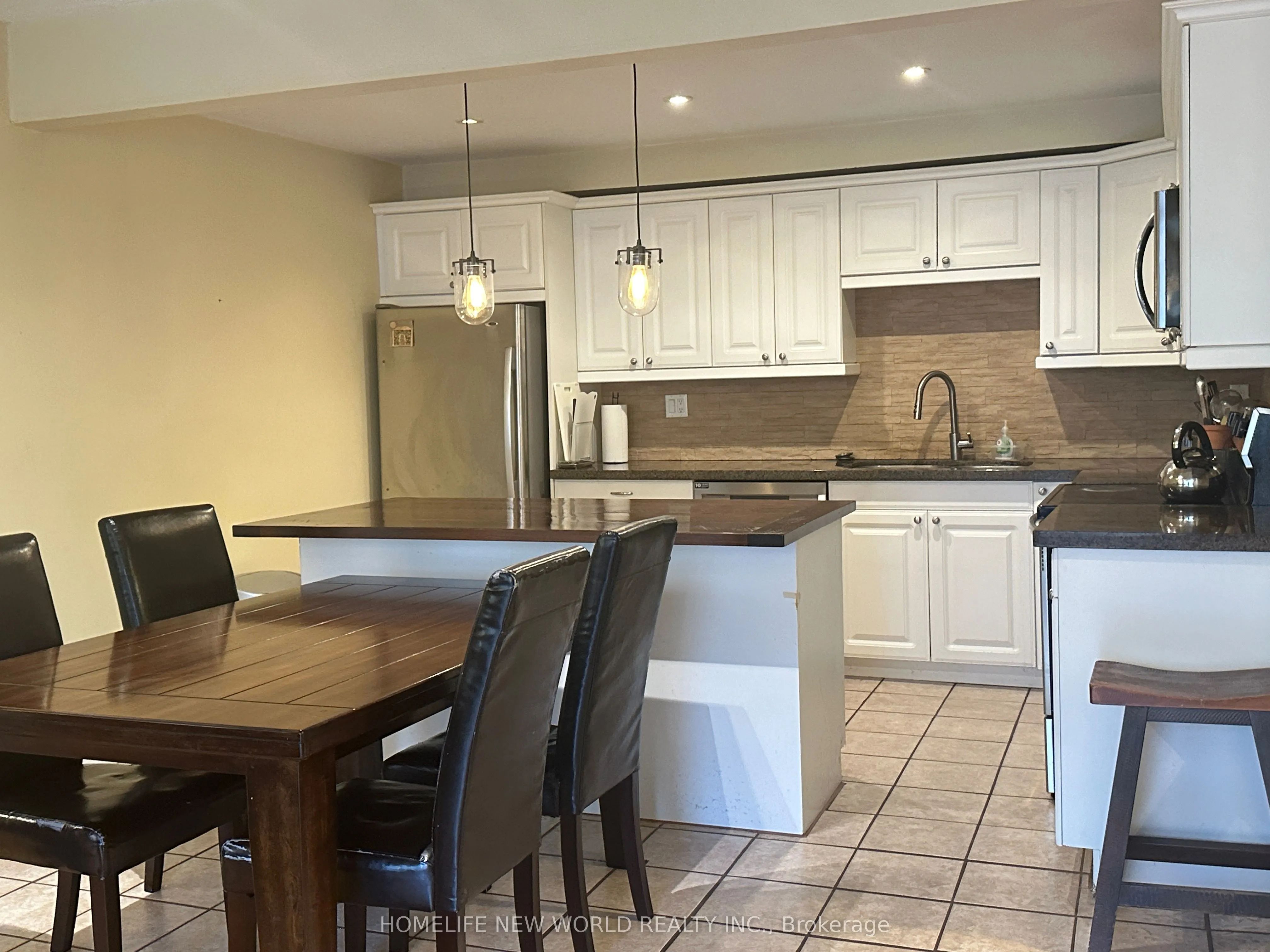 69 Upper Canada Drive, #7