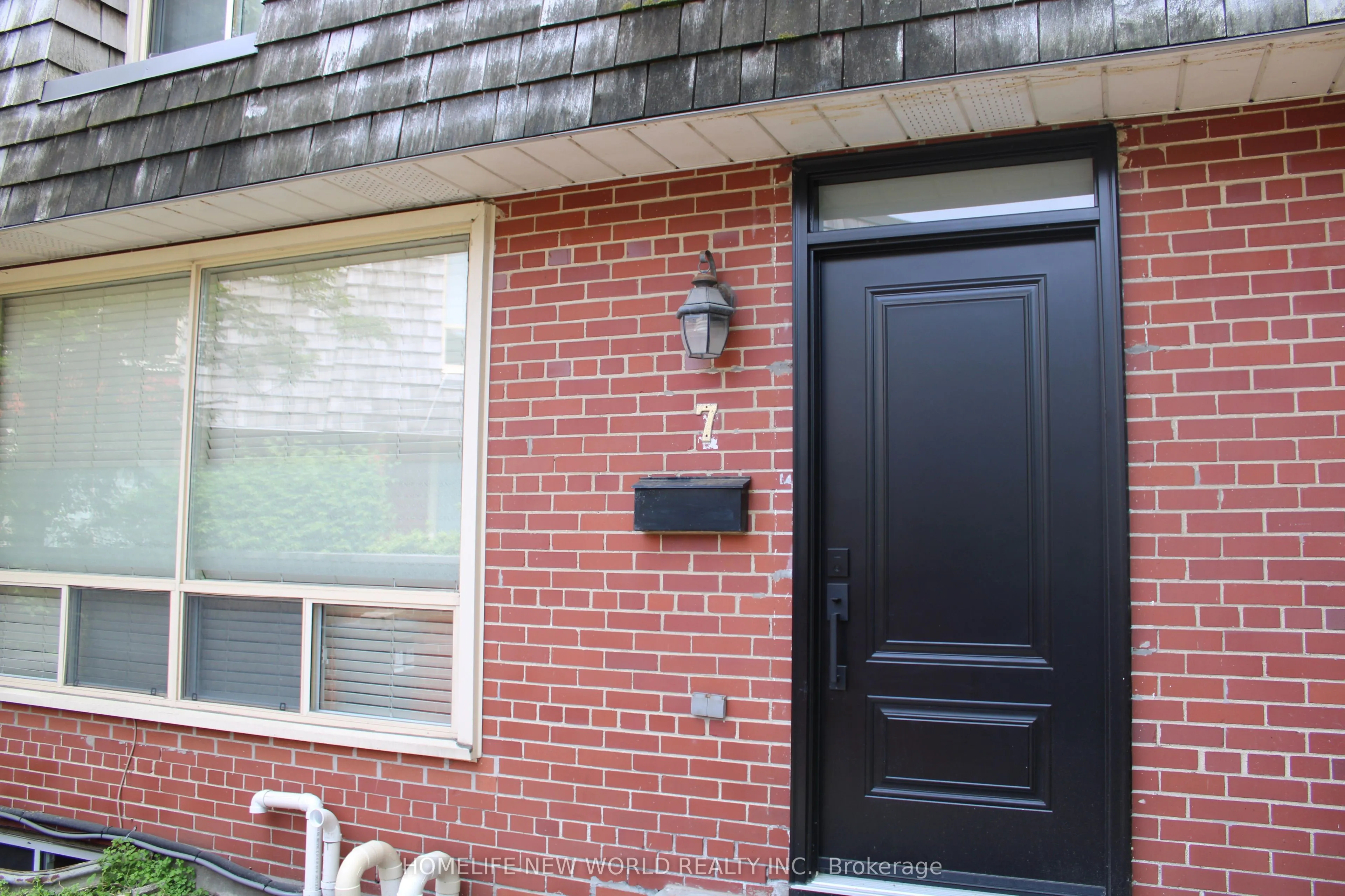 69 Upper Canada Drive, #7