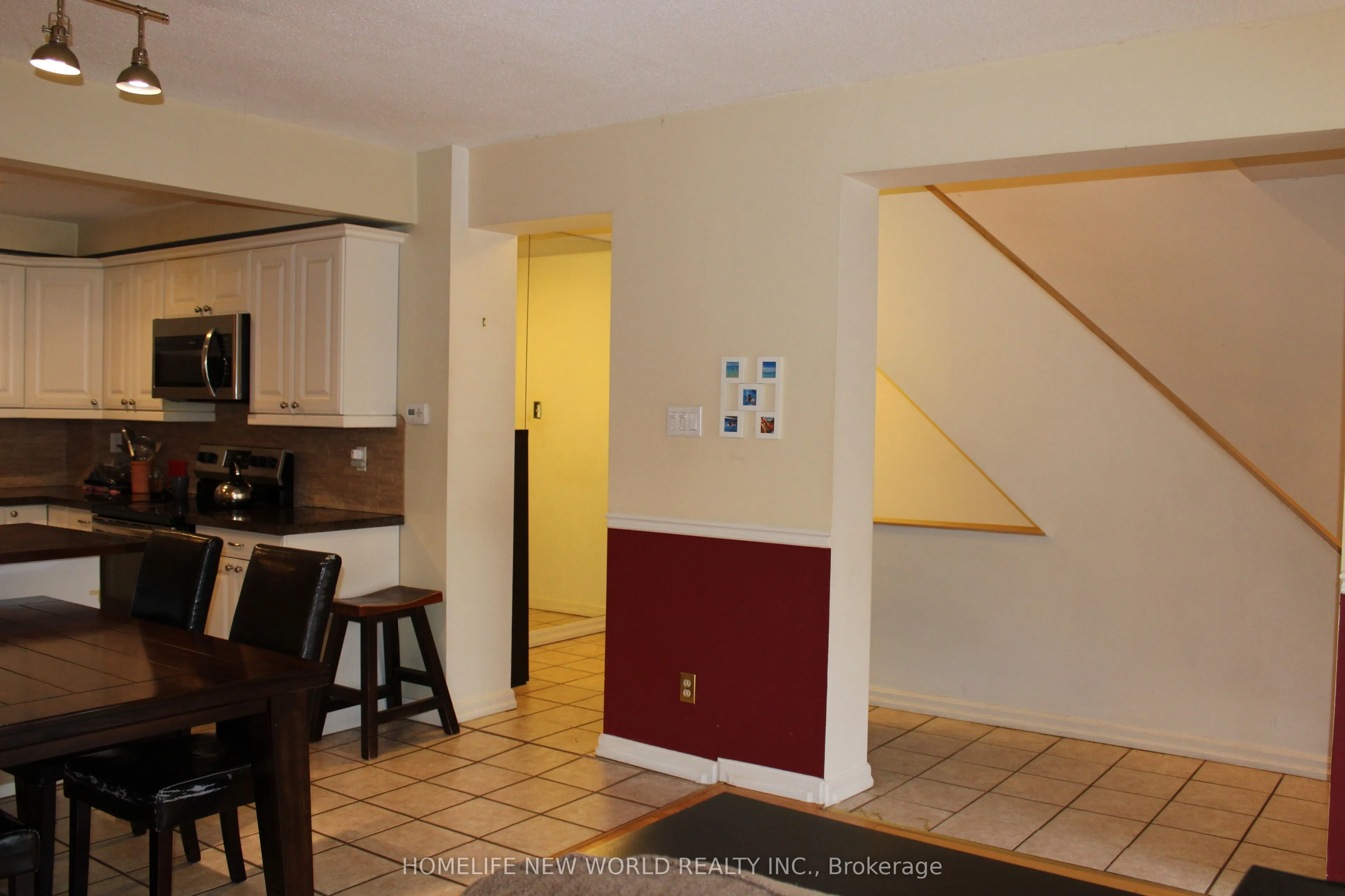 69 Upper Canada Drive, #7