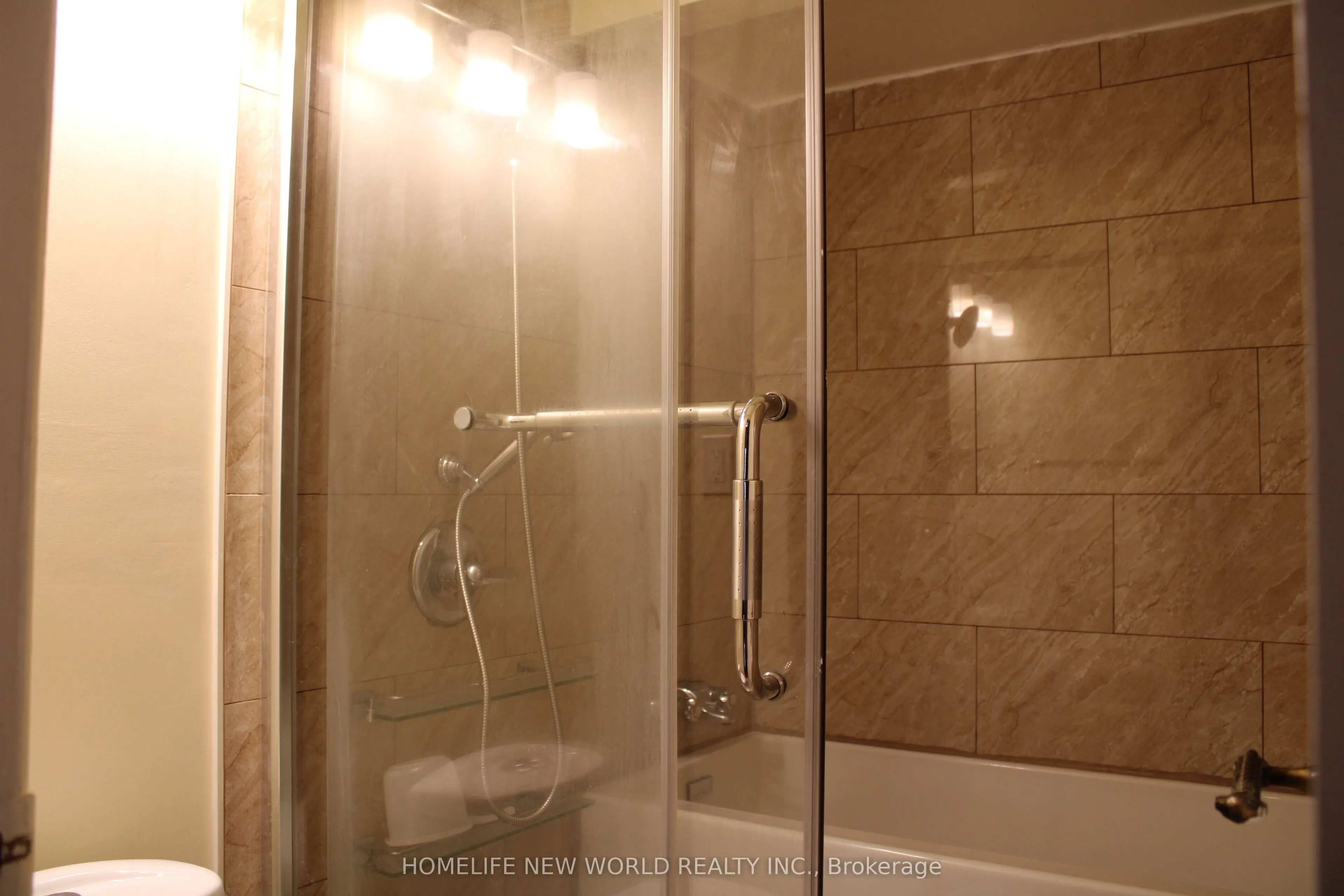 69 Upper Canada Drive, #7