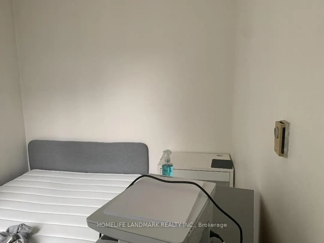 220 Gerrard Street E, #3