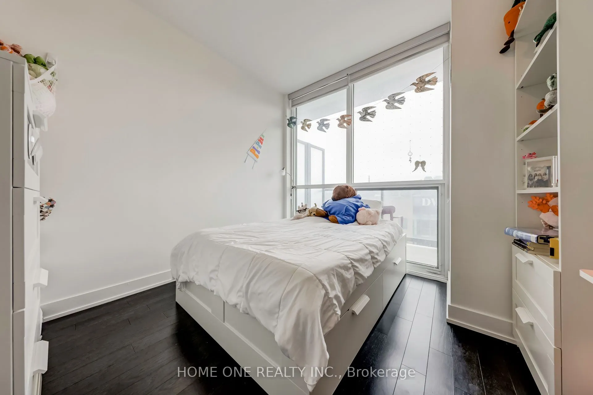 181 Bedford Road, #404