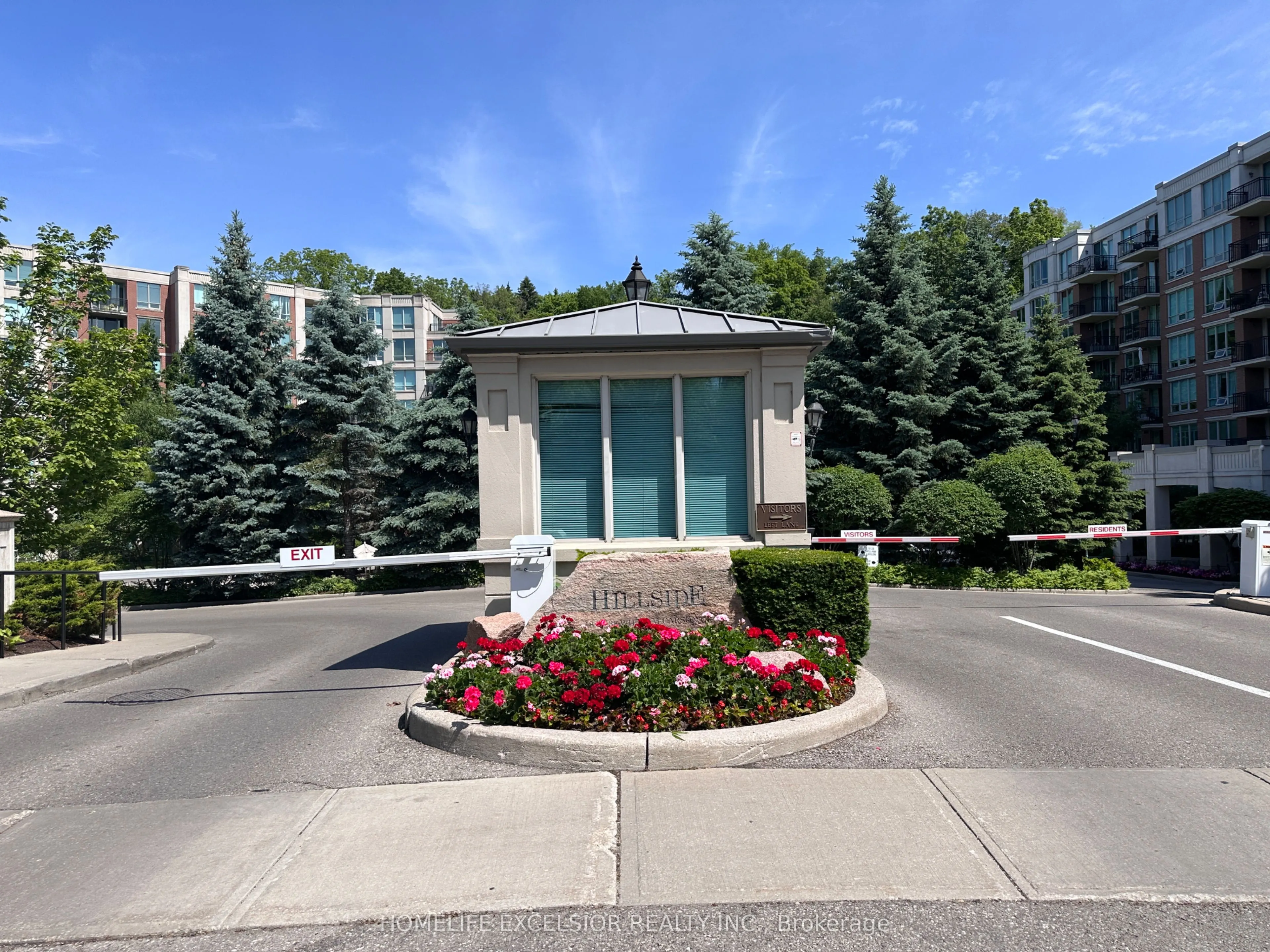 28 William Carson Crescent, #524