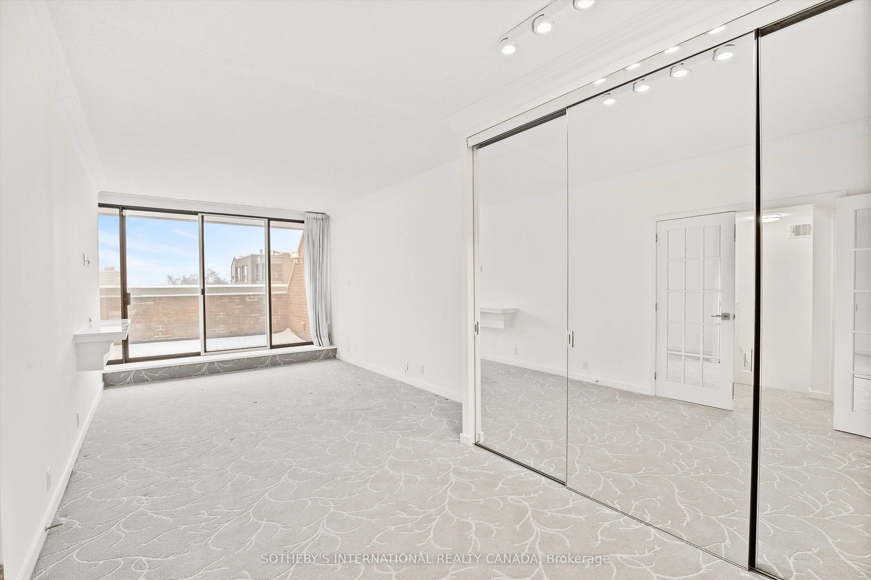 55A Avenue Road, #408