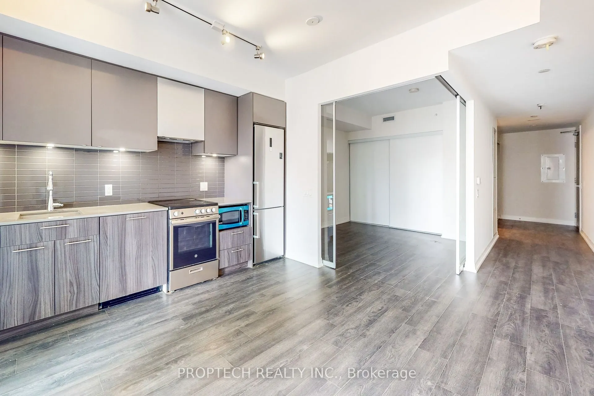 251 Jarvis Street #734