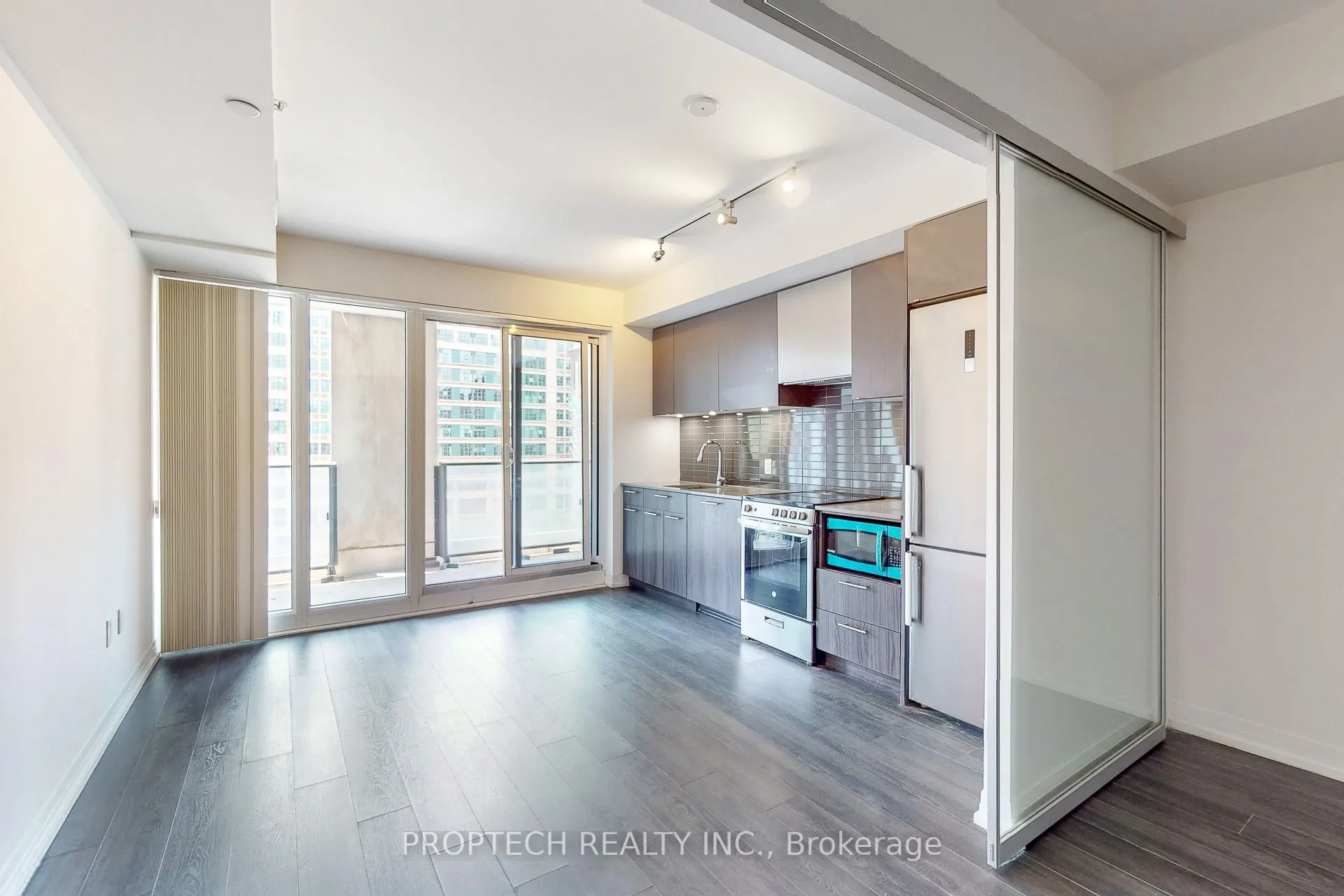 251 Jarvis Street #734