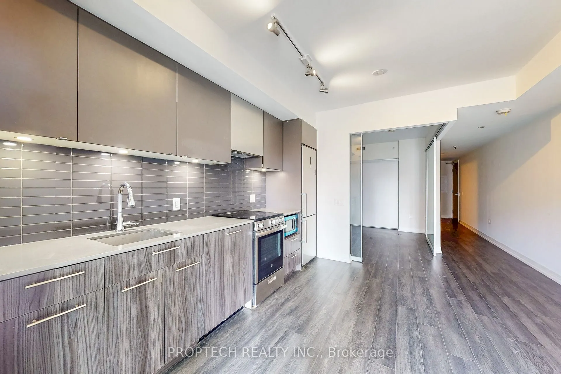 251 Jarvis Street #734