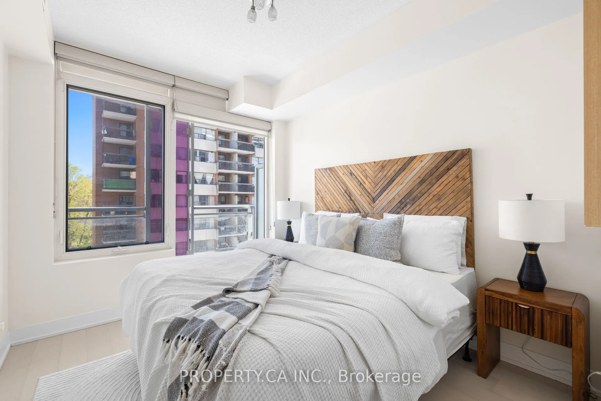 68 Merton Street, #404