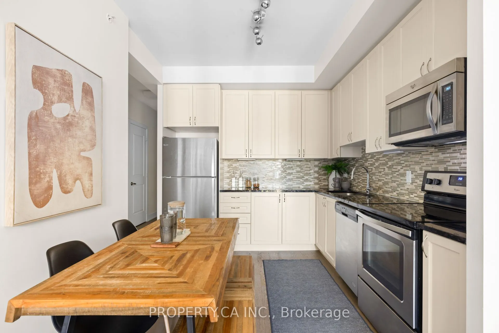 68 Merton Street, #404