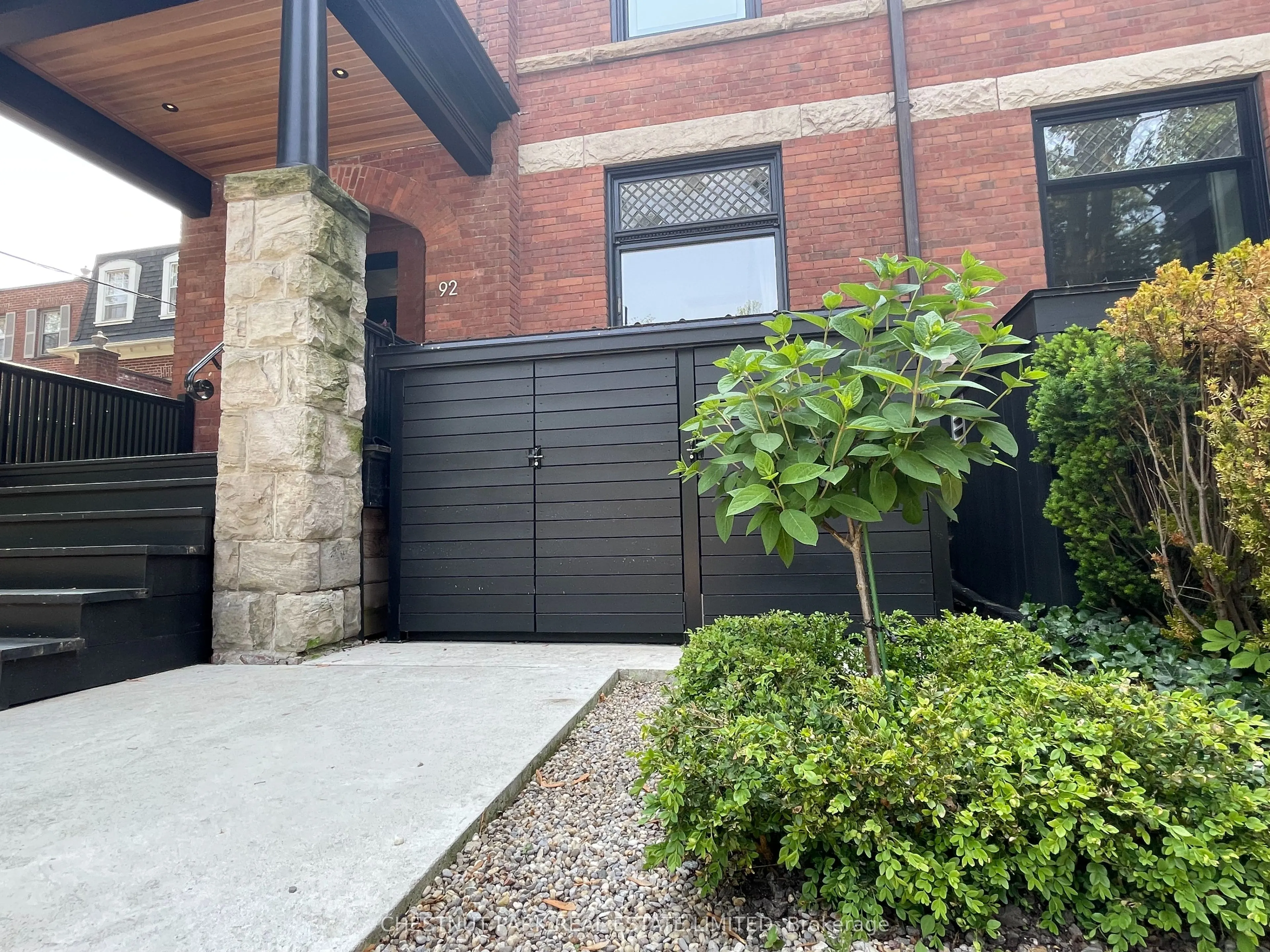 92 Glen Road