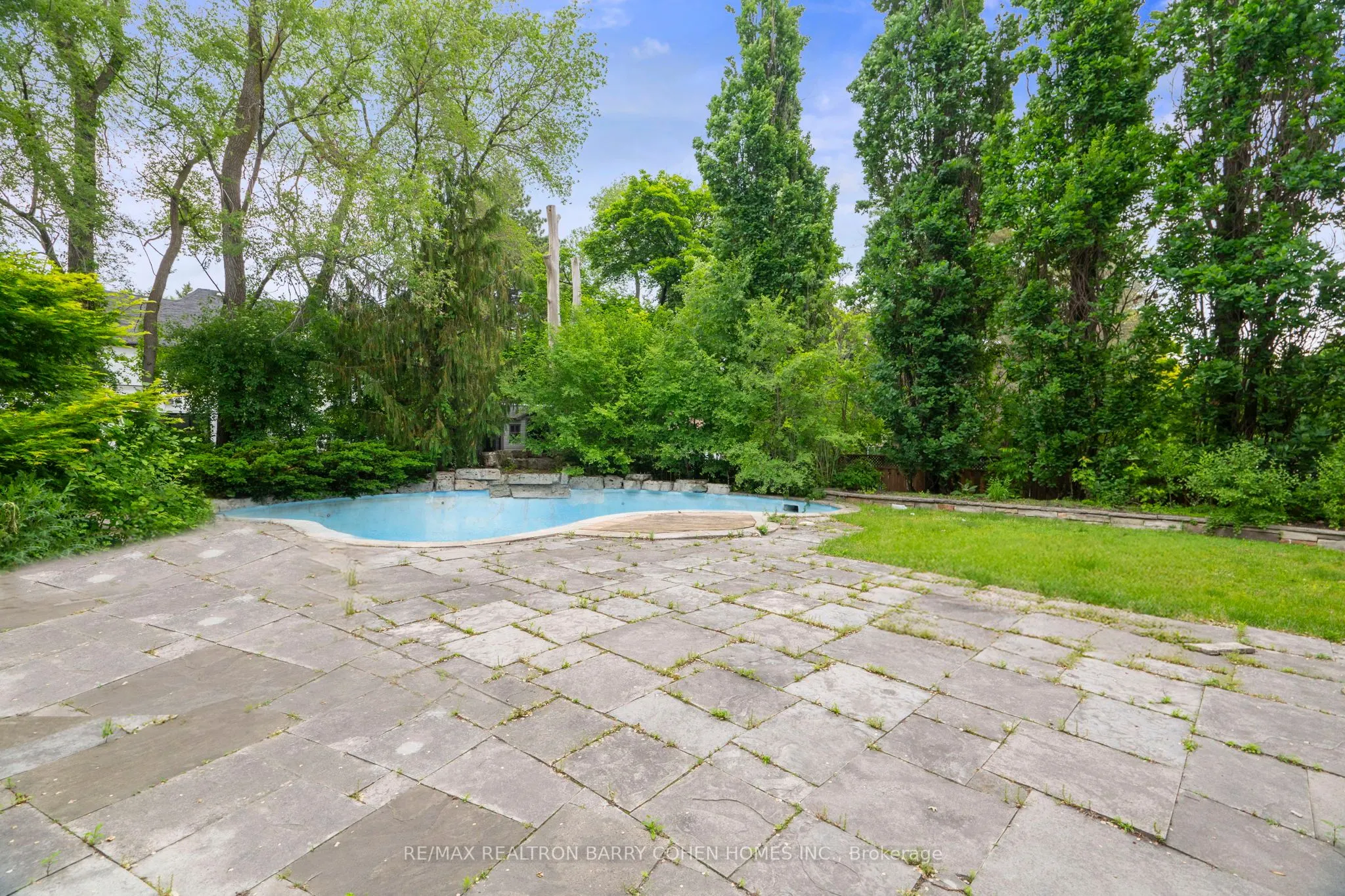 40 Old Colony Road