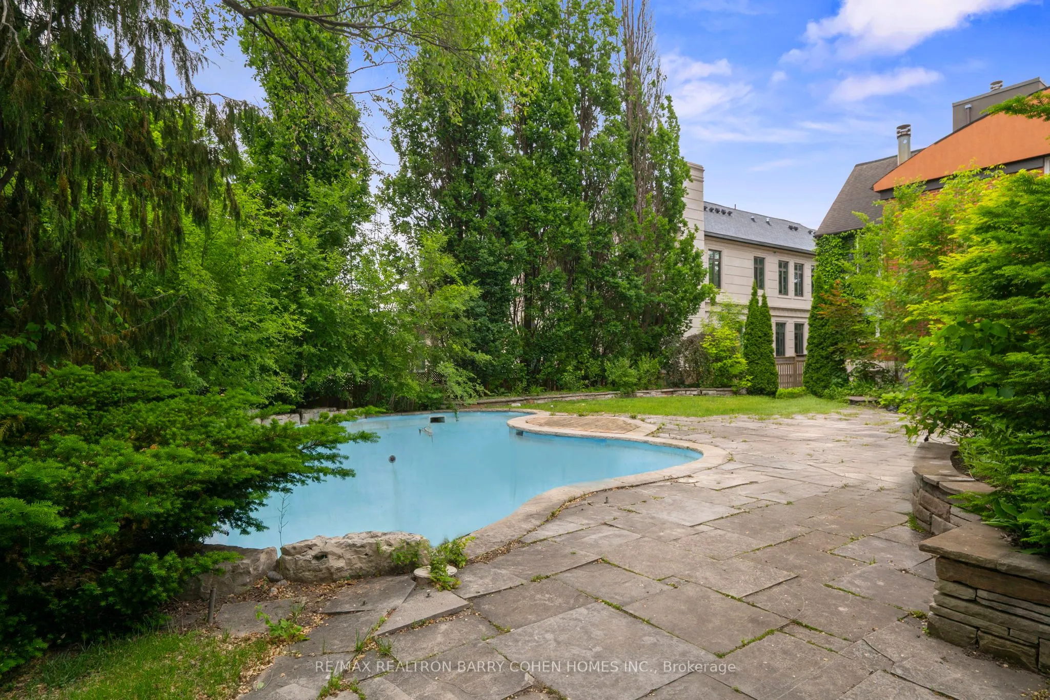 40 Old Colony Road