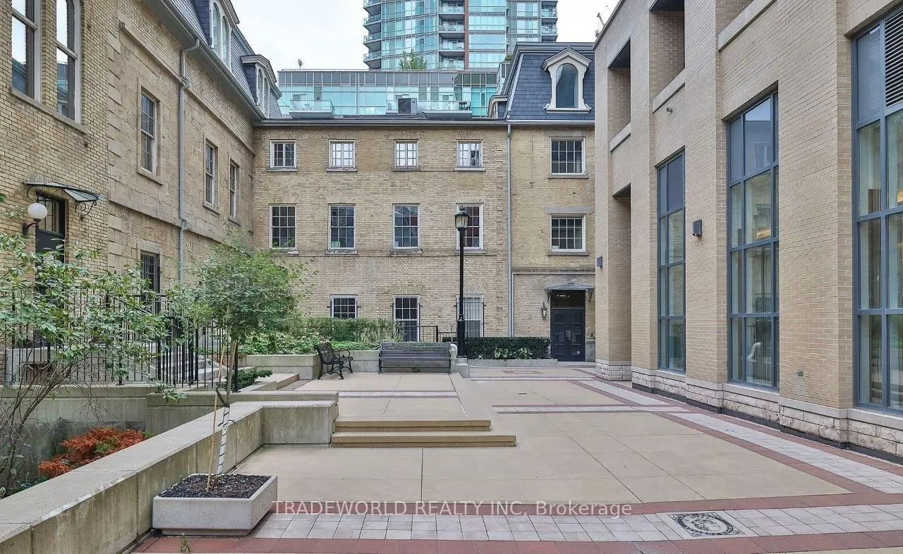 105 George Street #601