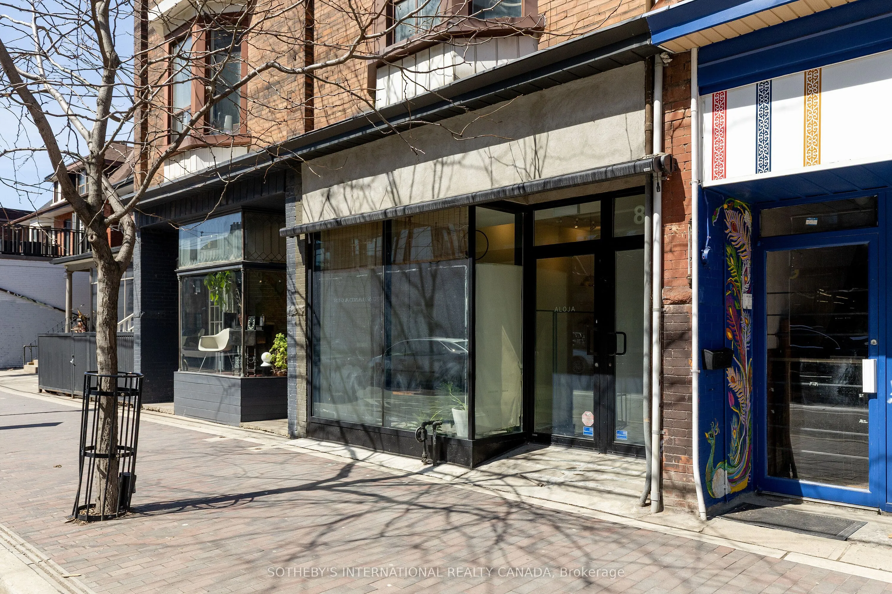 872 College Street