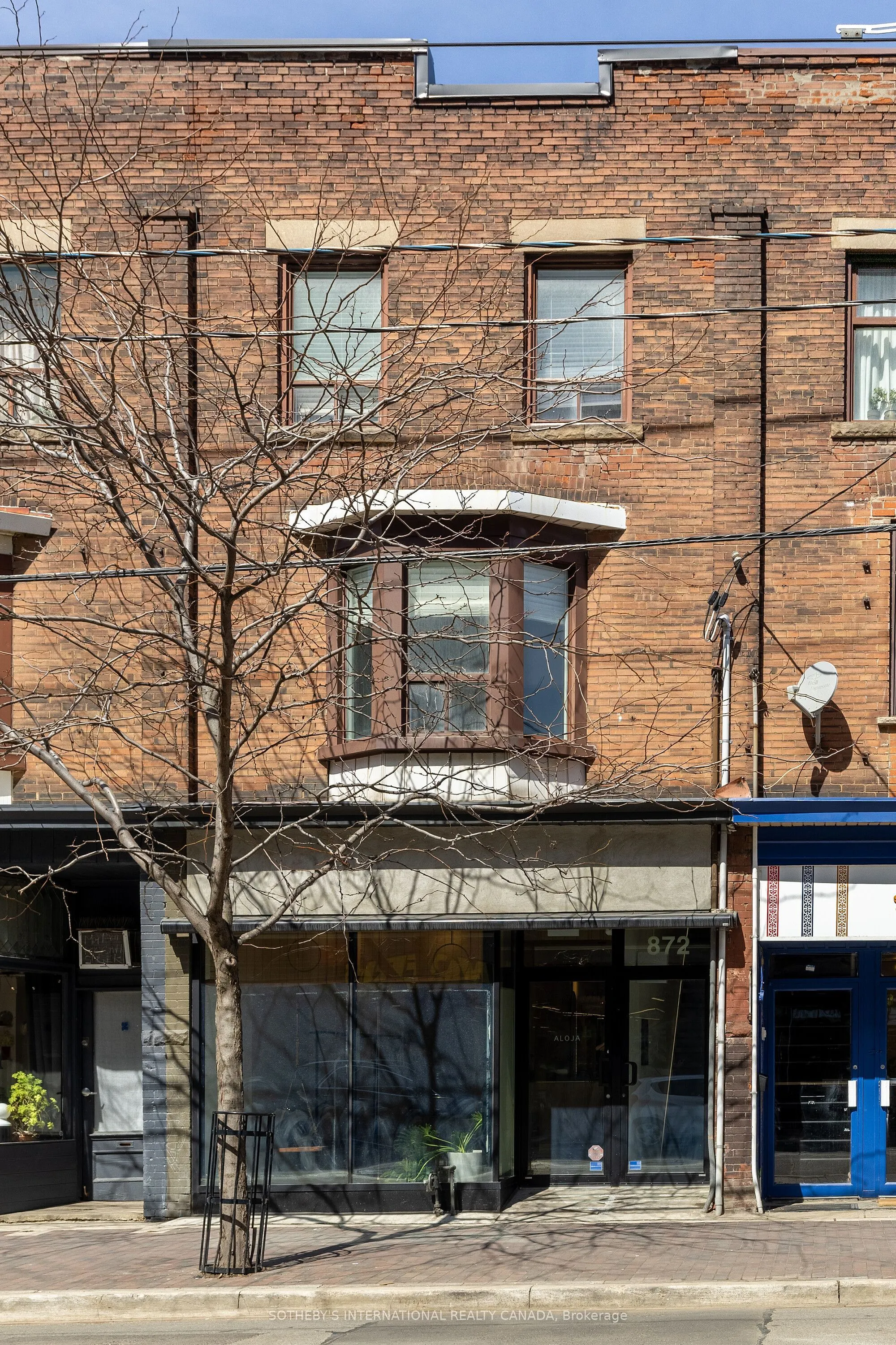 872 College Street