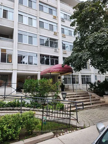 335 Lonsdale Road, #402