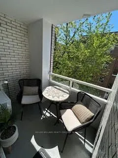 335 Lonsdale Road, #402