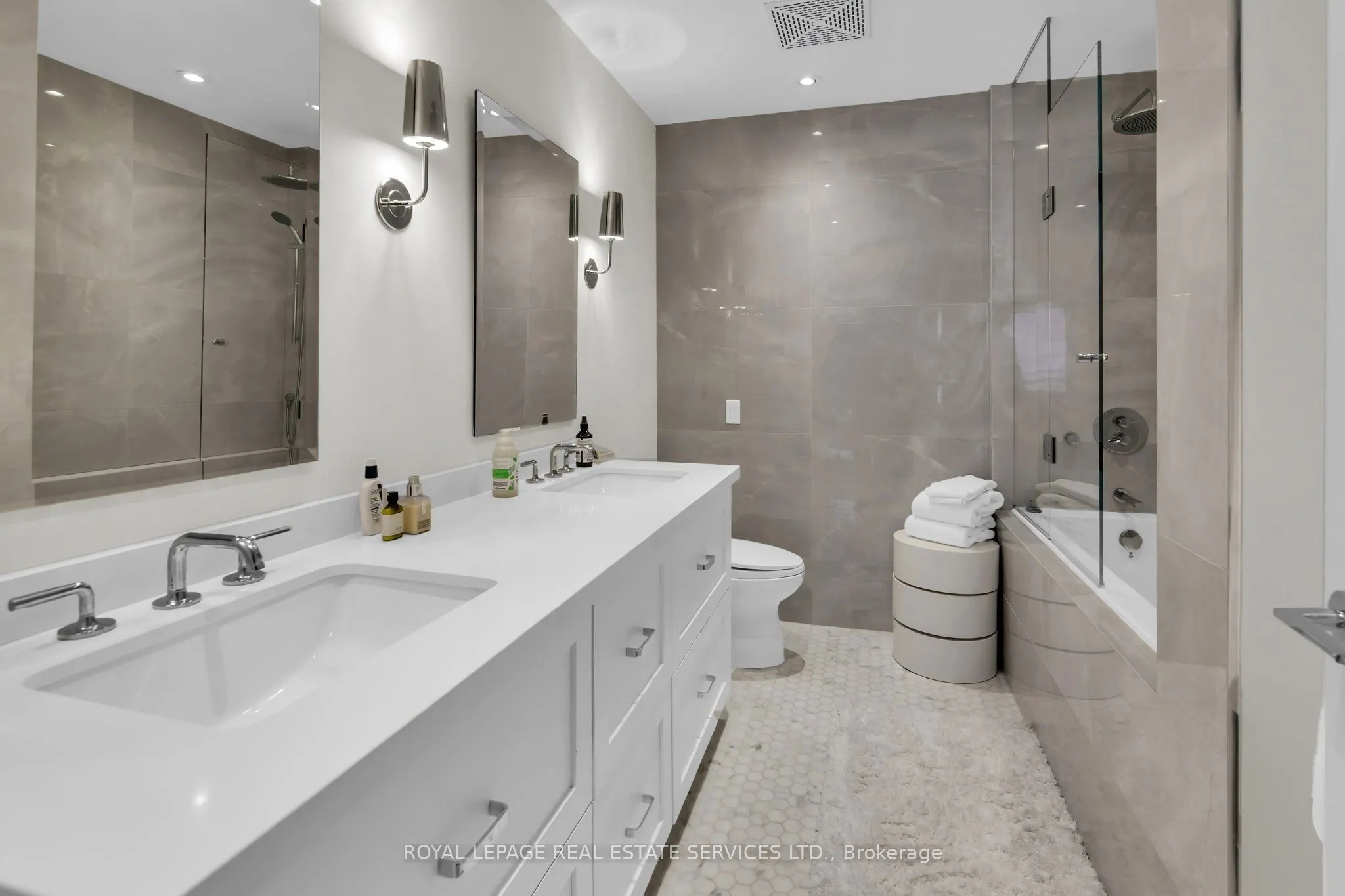 38 Avenue Road, #504
