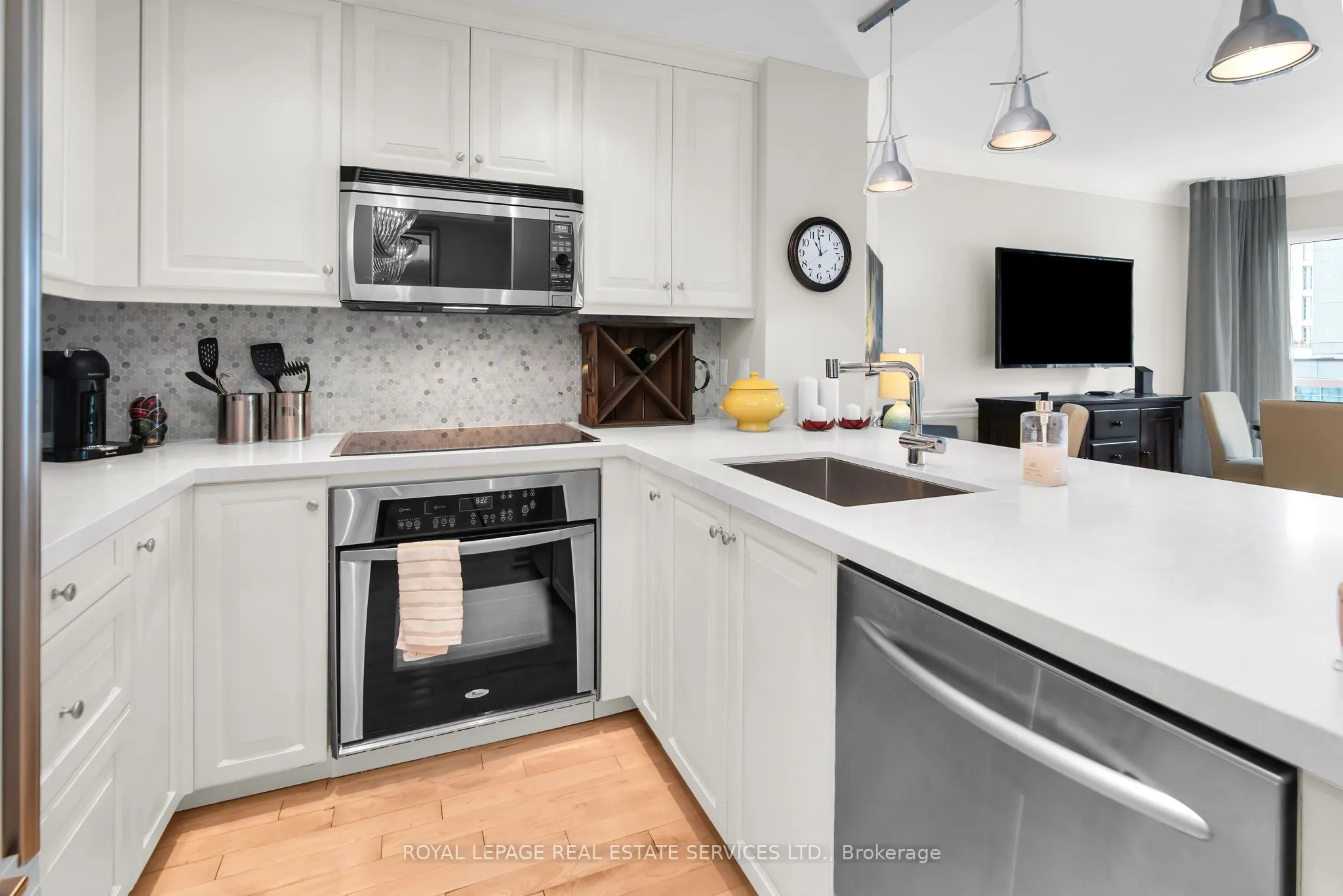 38 Avenue Road, #504