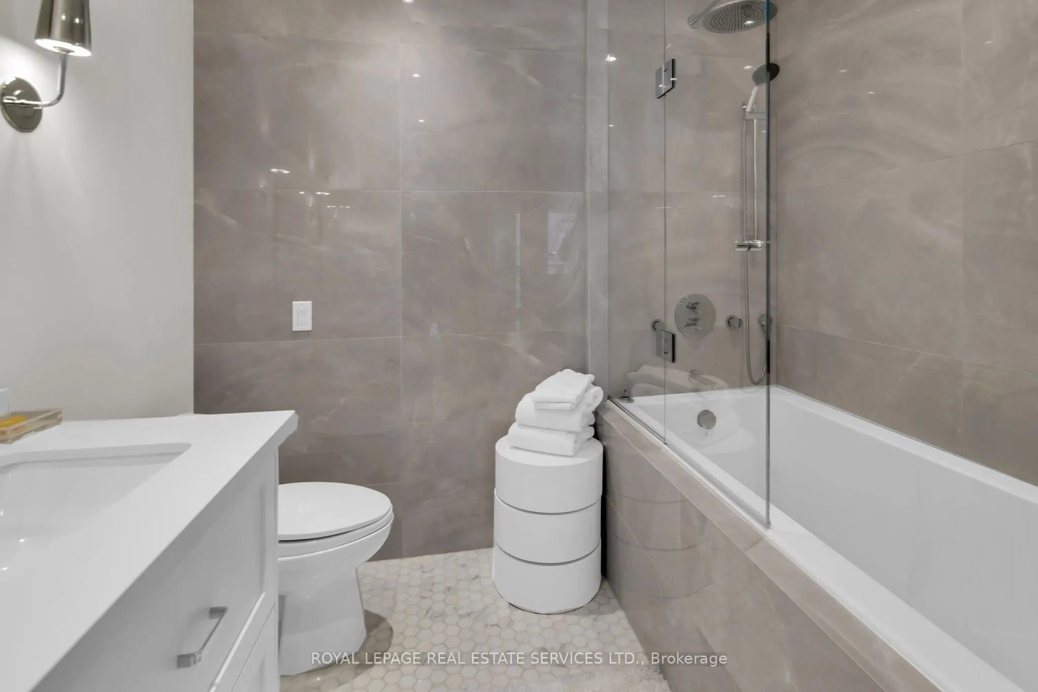 38 Avenue Road, #504