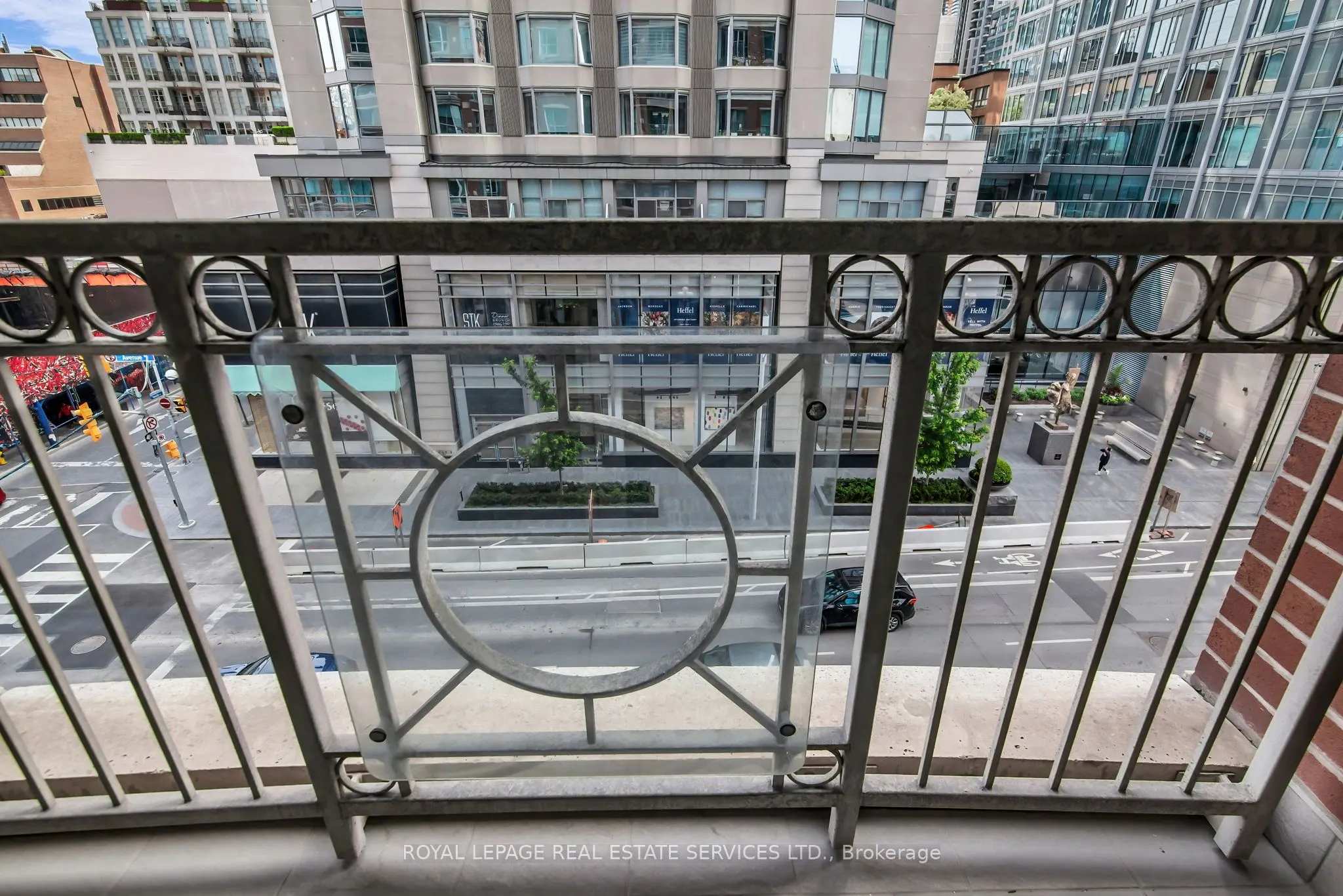 38 Avenue Road, #504