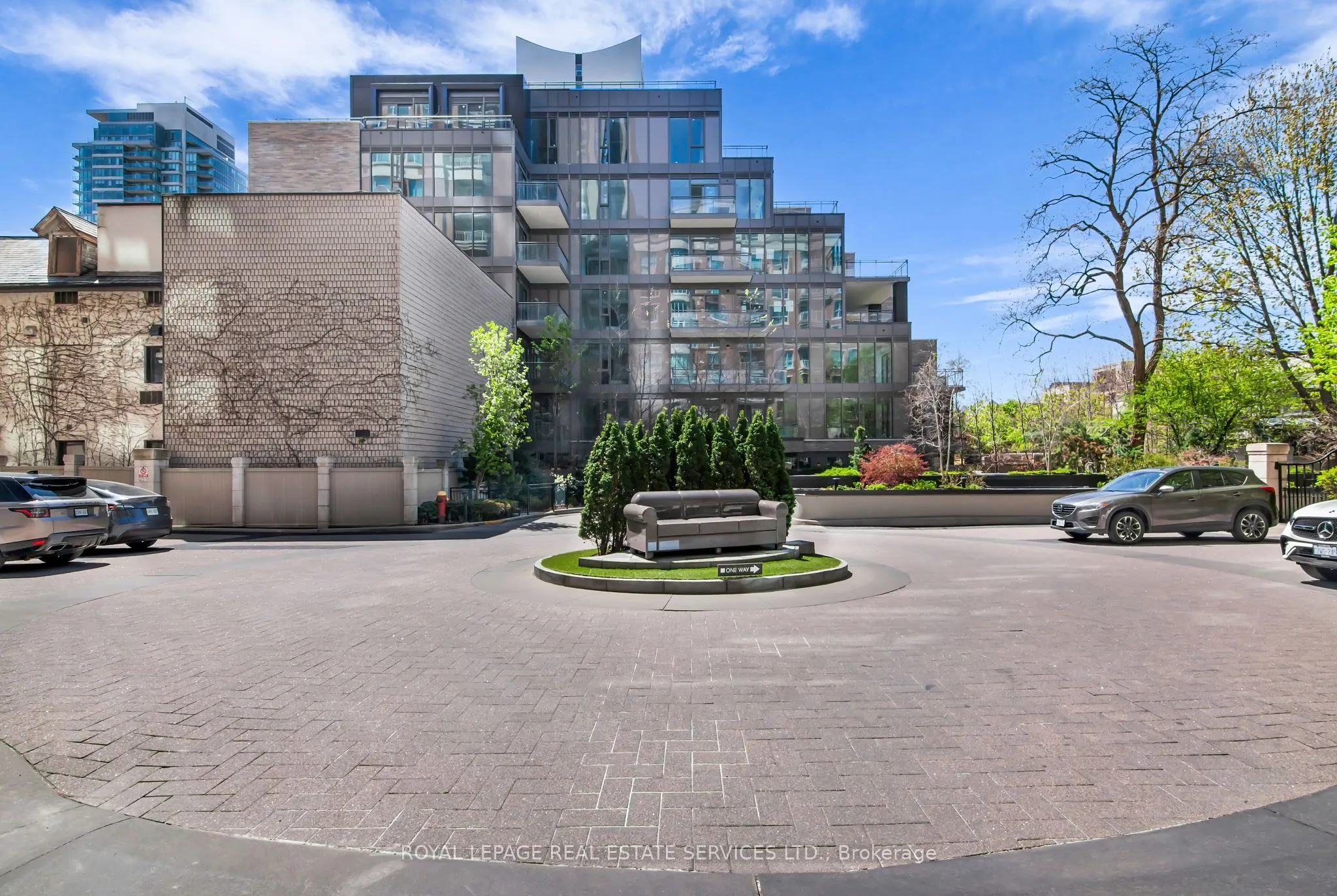 38 Avenue Road, #504