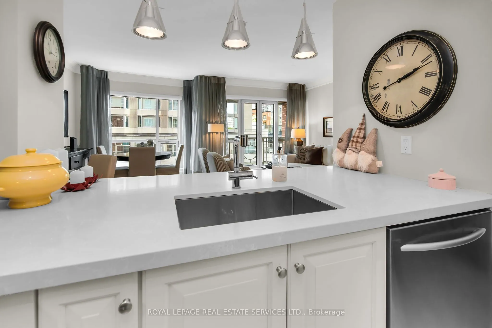 38 Avenue Road, #504