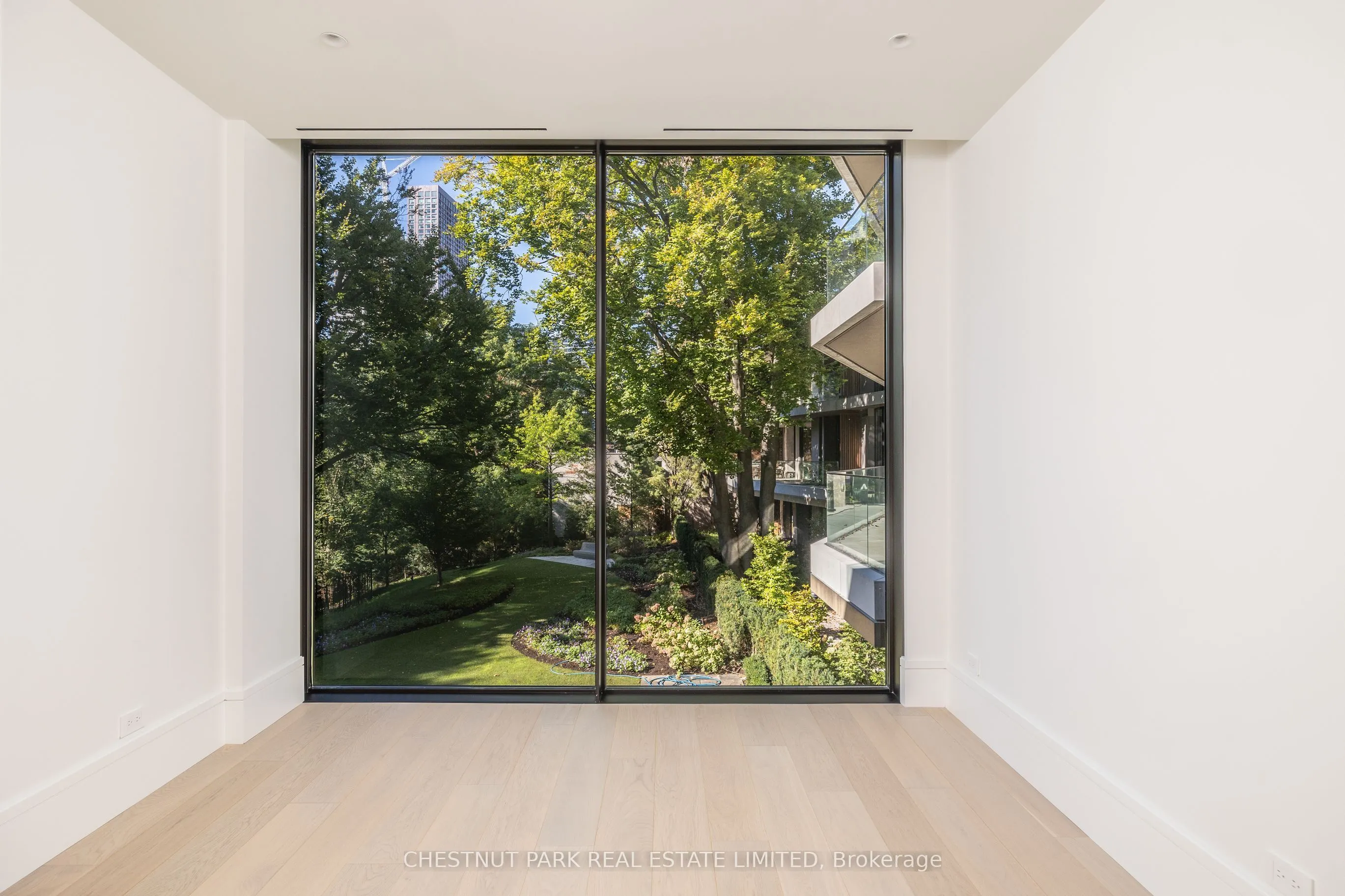7 Dale Avenue, #205