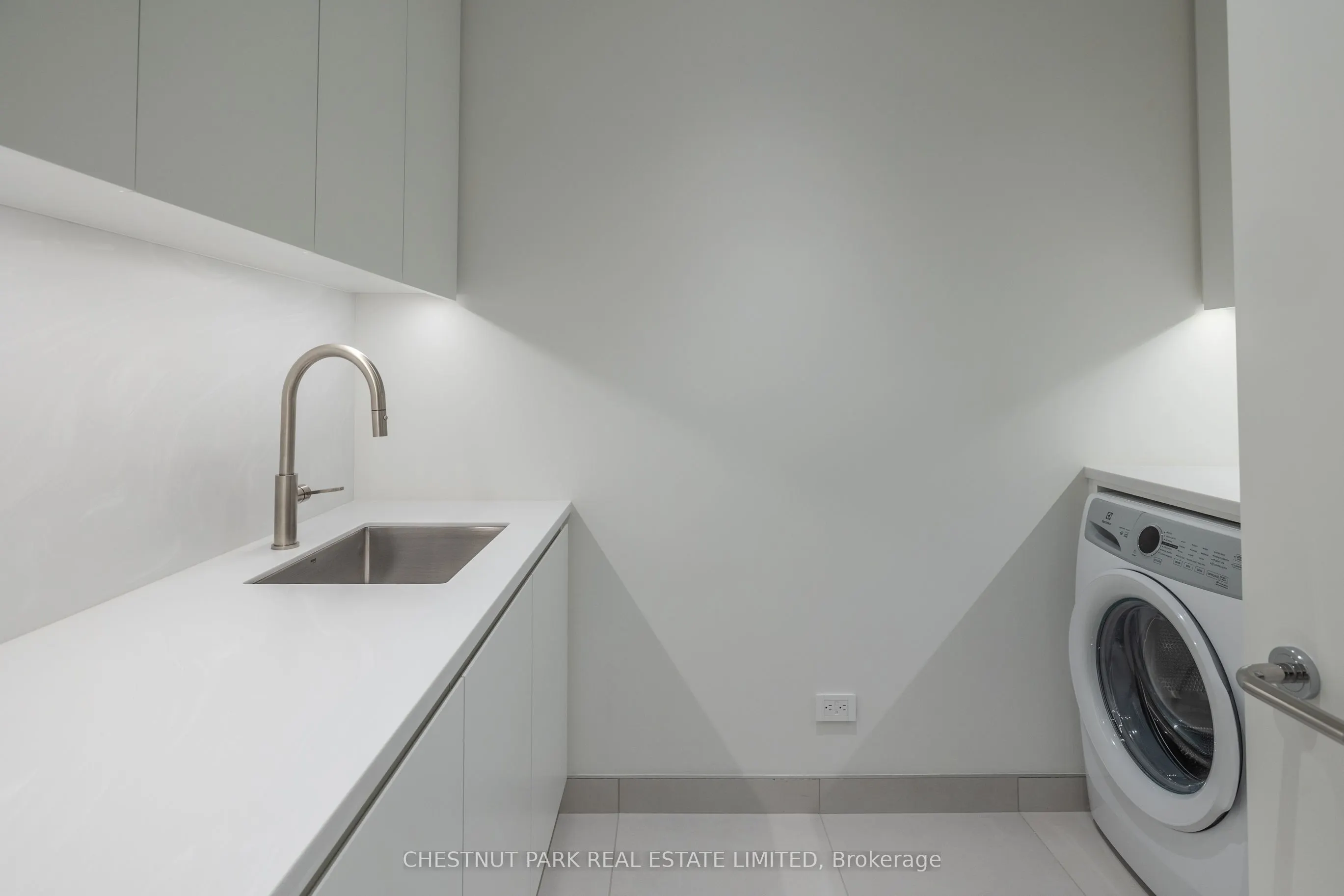 7 Dale Avenue, #205
