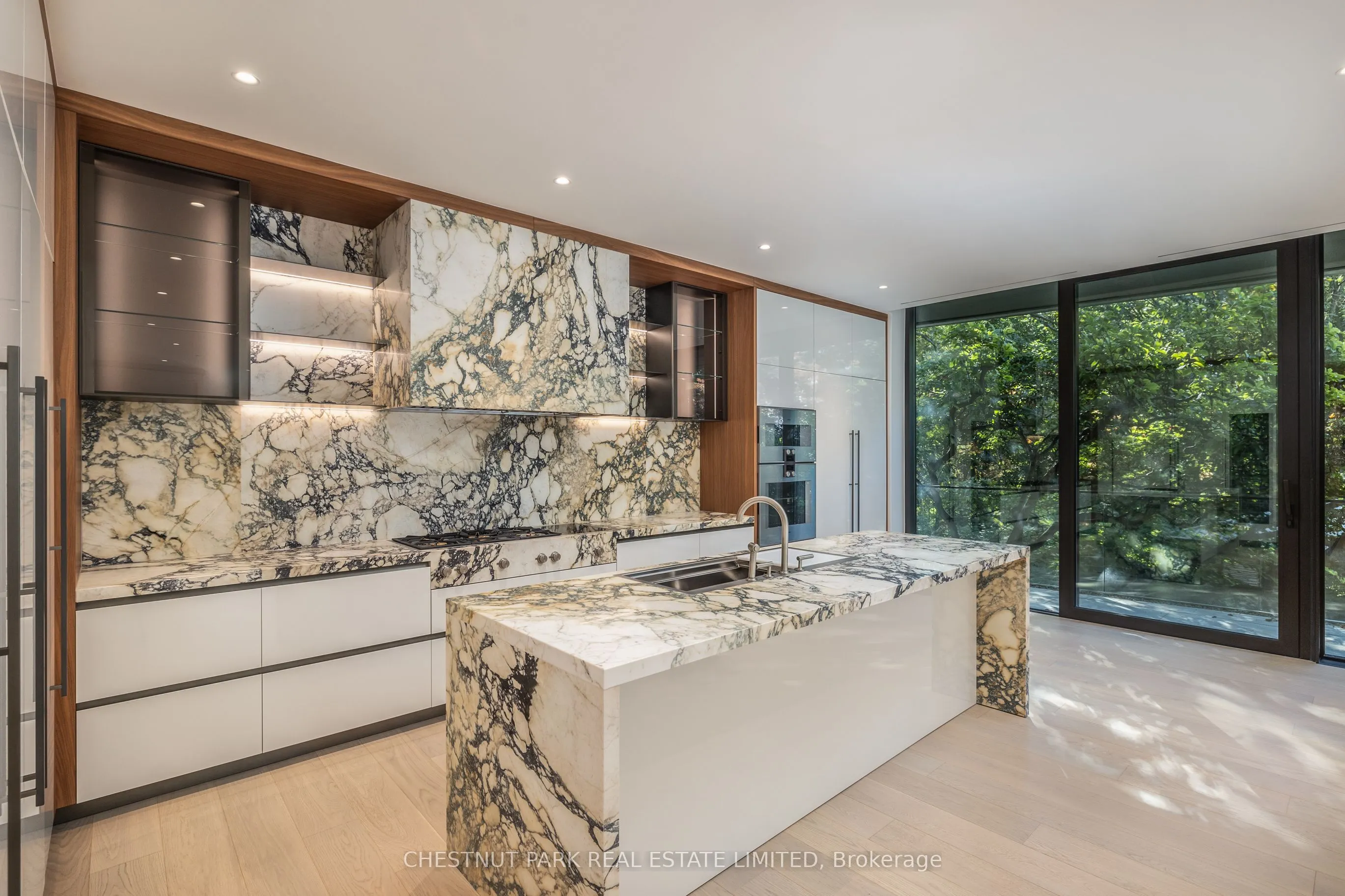 7 Dale Avenue, #205