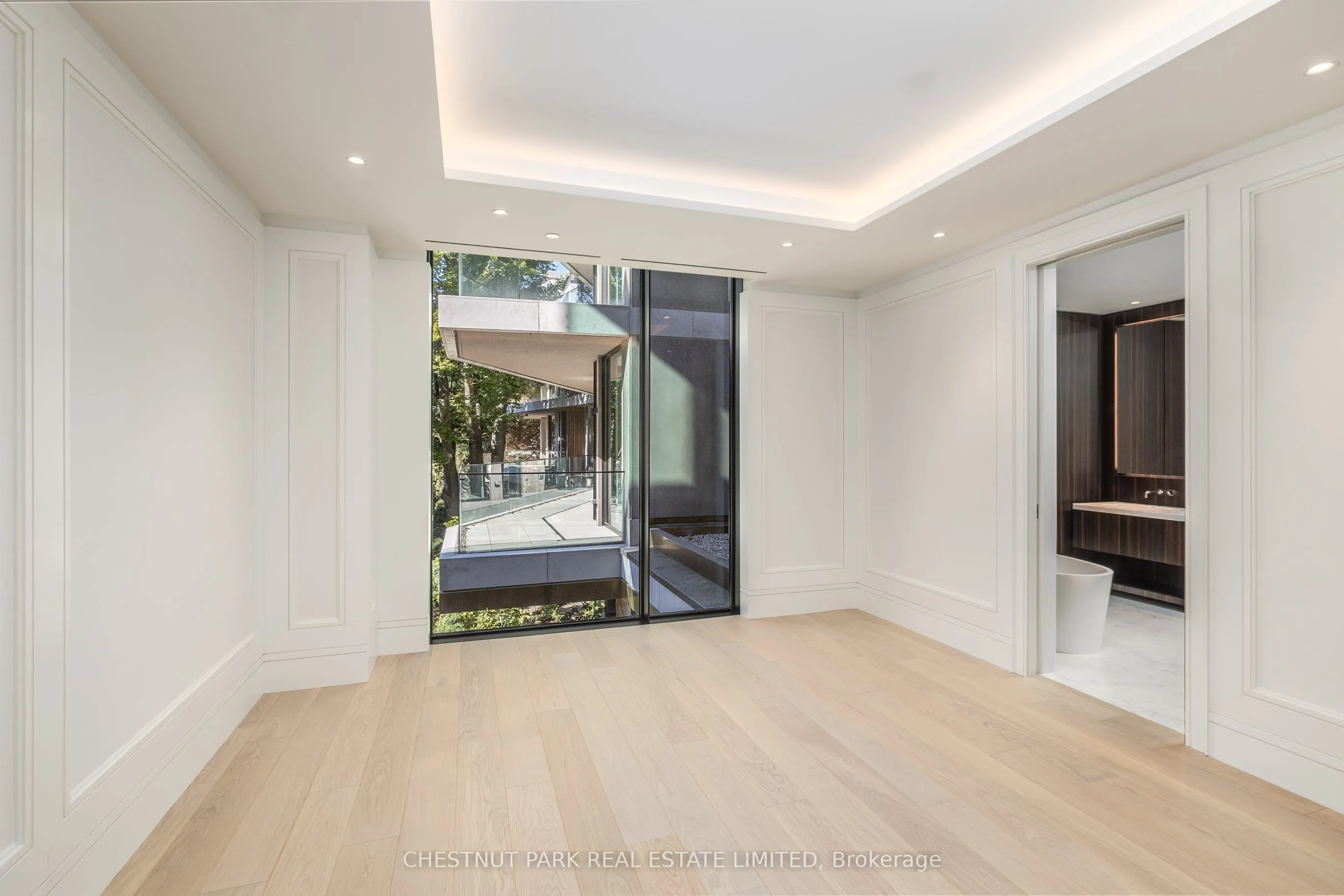 7 Dale Avenue, #205
