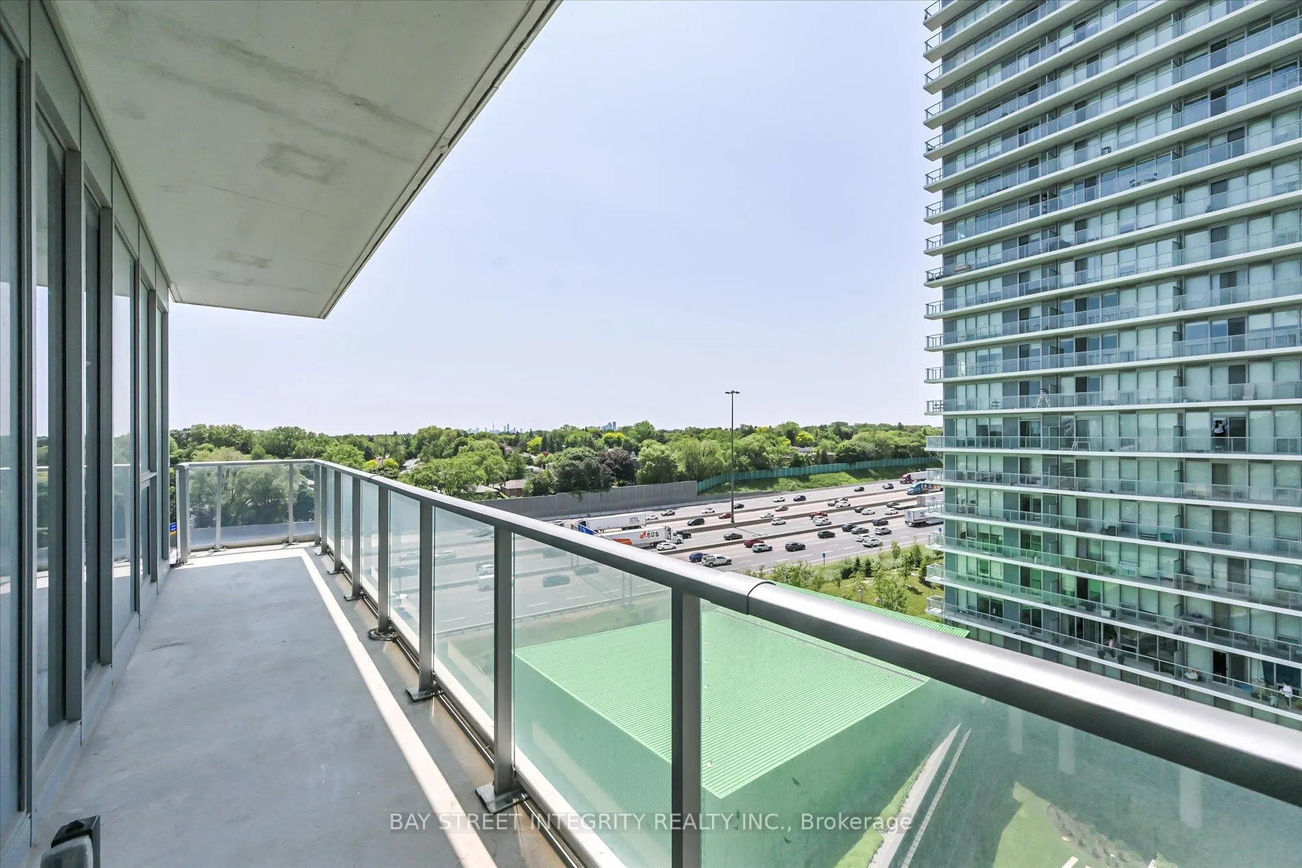 117 Mcmahon Drive, #903