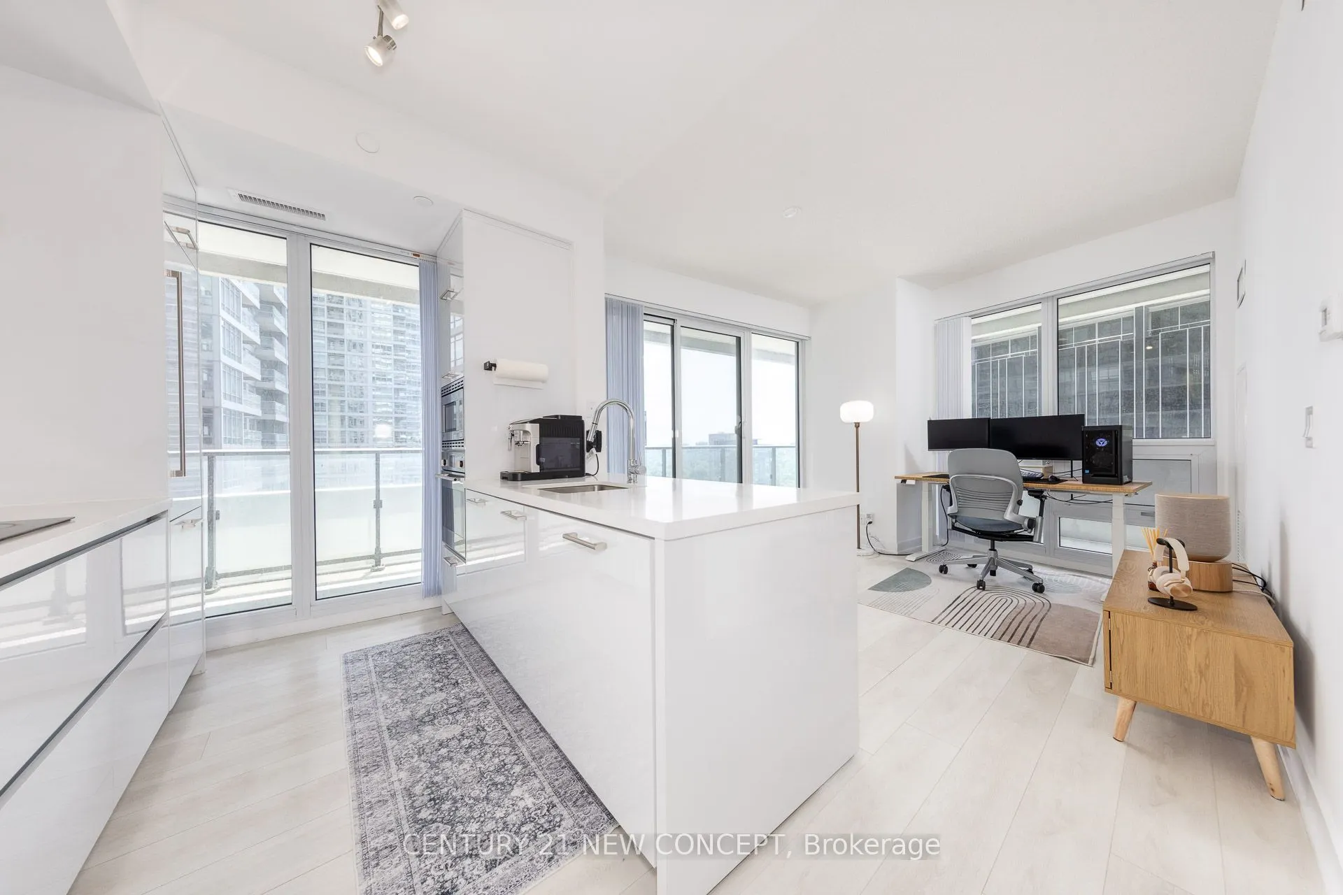 2221 Yonge Street, #1408