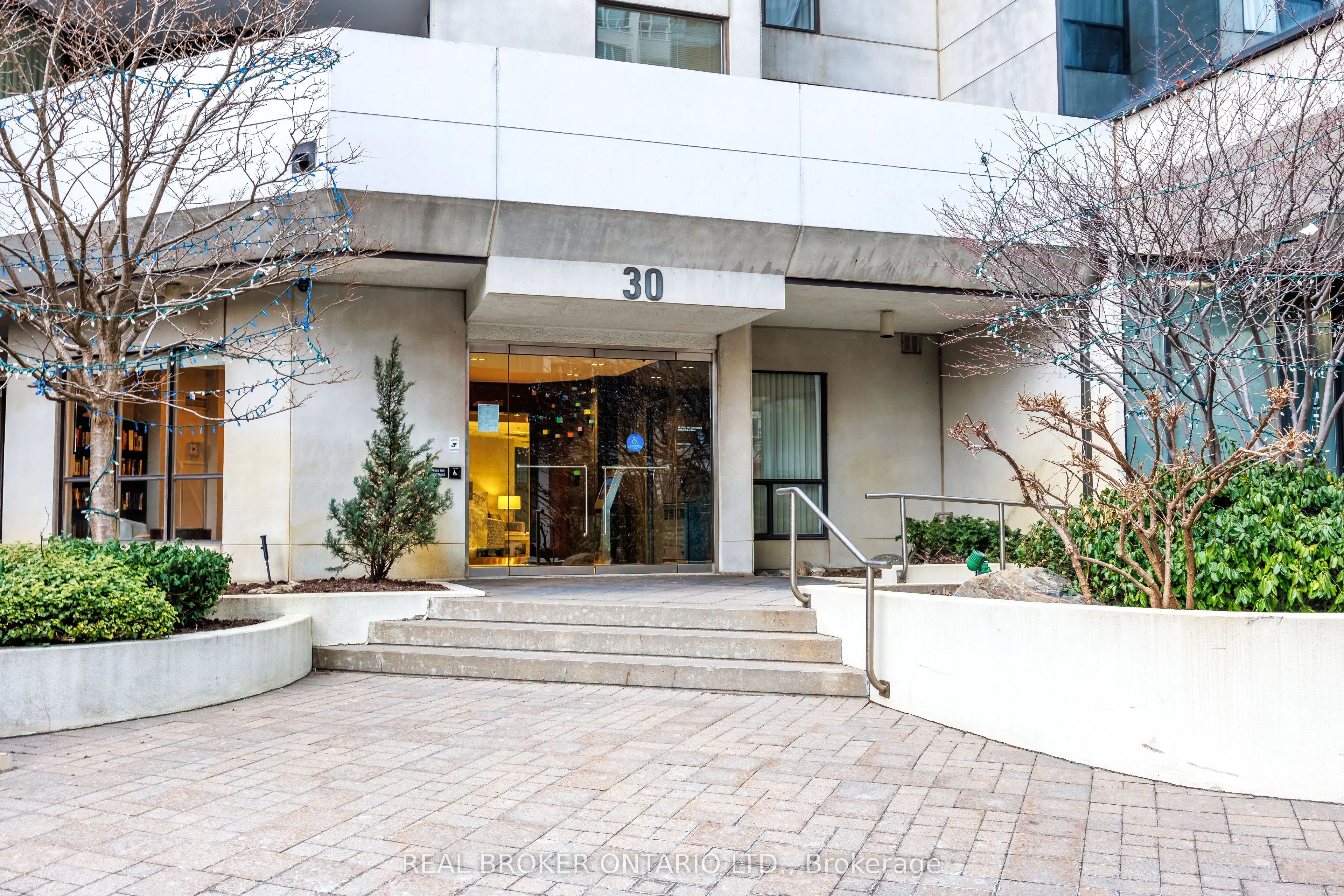 30 Holly Street, #506
