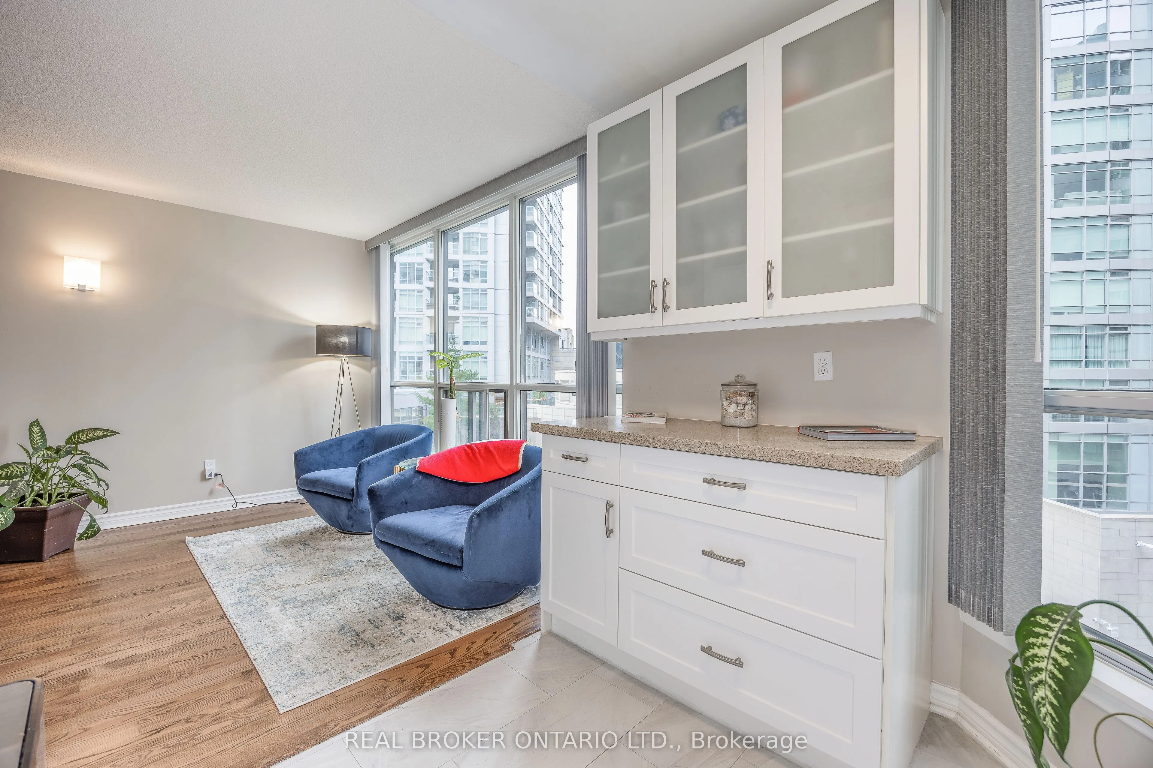 30 Holly Street, #506