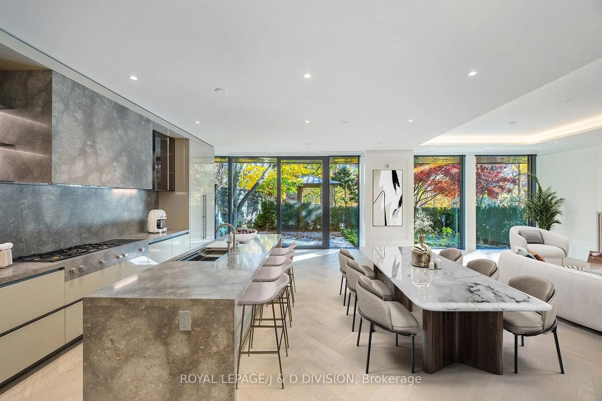 7 Dale Avenue, #105