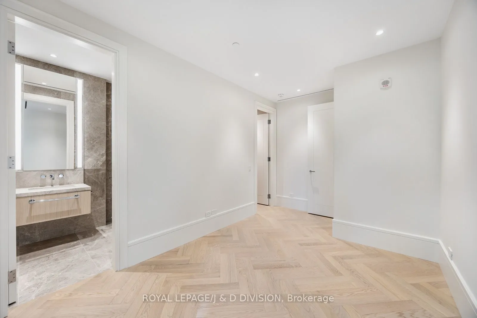 7 Dale Avenue, #105