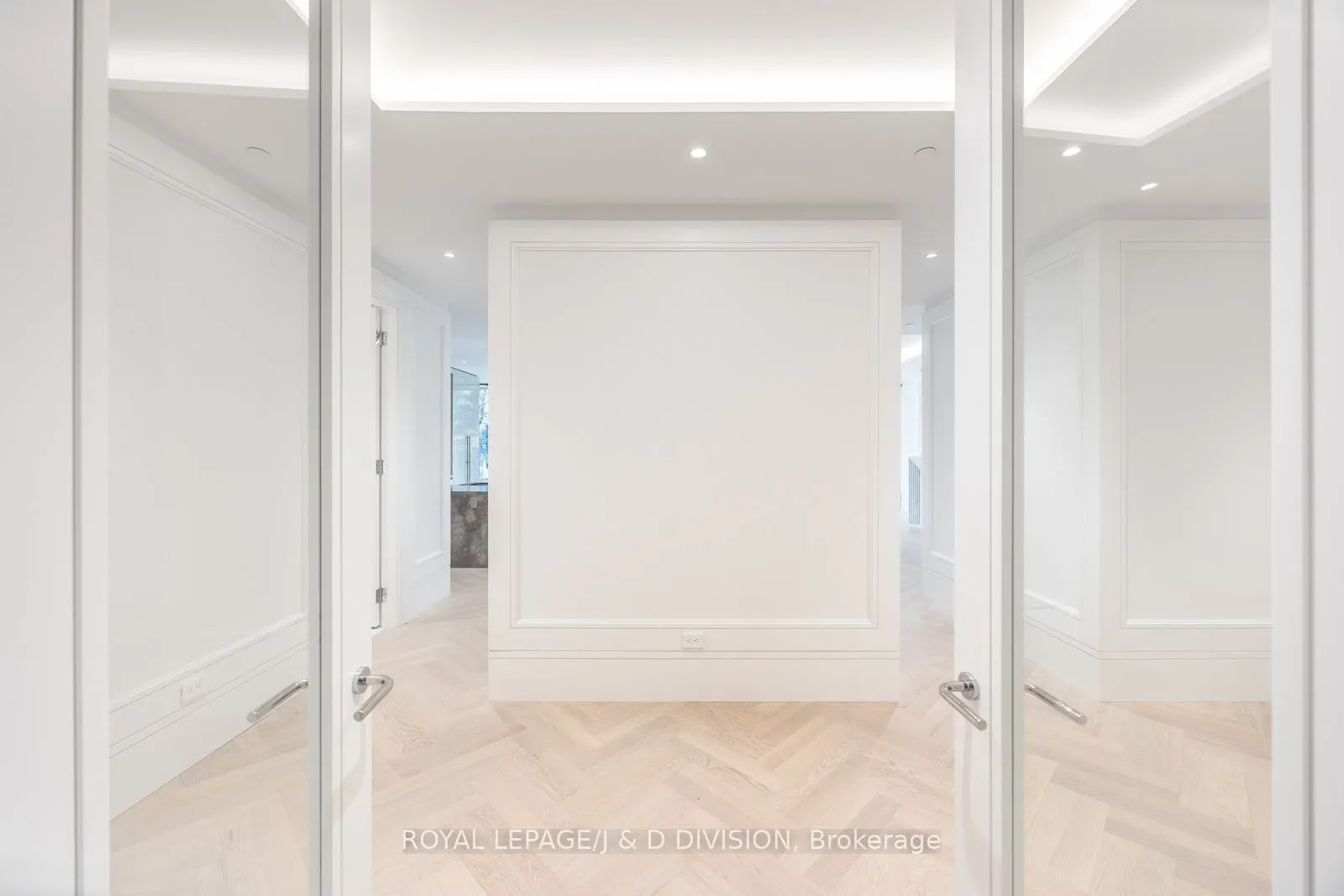 7 Dale Avenue, #105