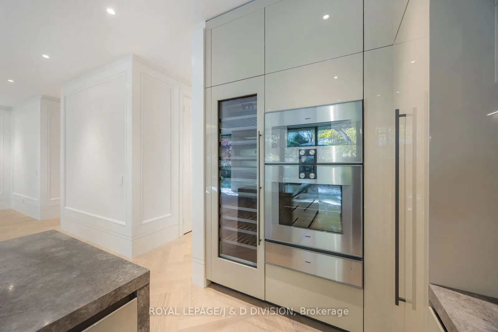 7 Dale Avenue, #105
