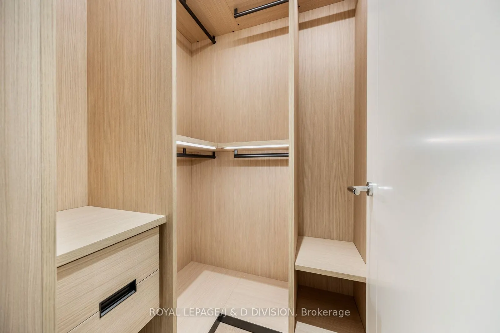 7 Dale Avenue, #105
