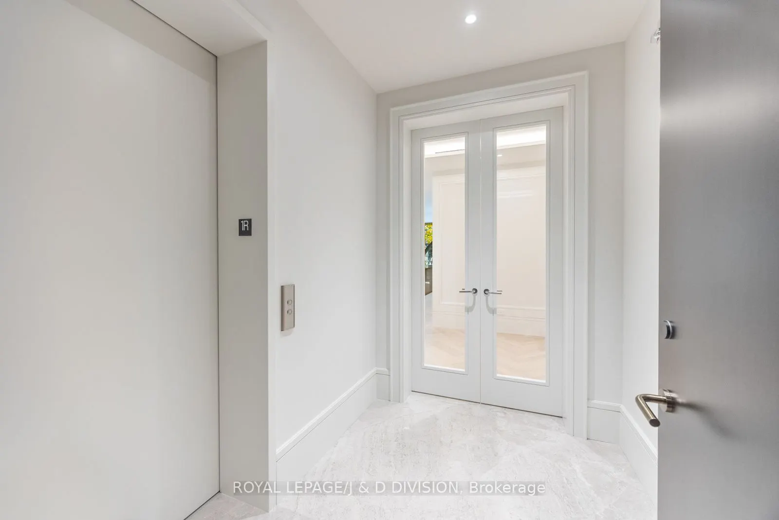 7 Dale Avenue, #105