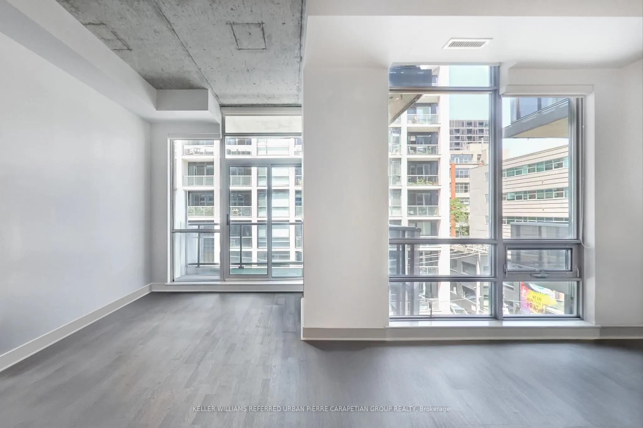 399 Adelaide Street W, #520