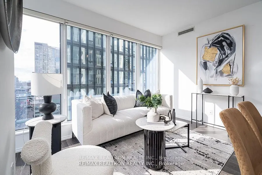 68 Shuter Street, #2305