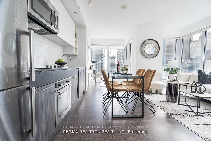 68 Shuter Street, #2305