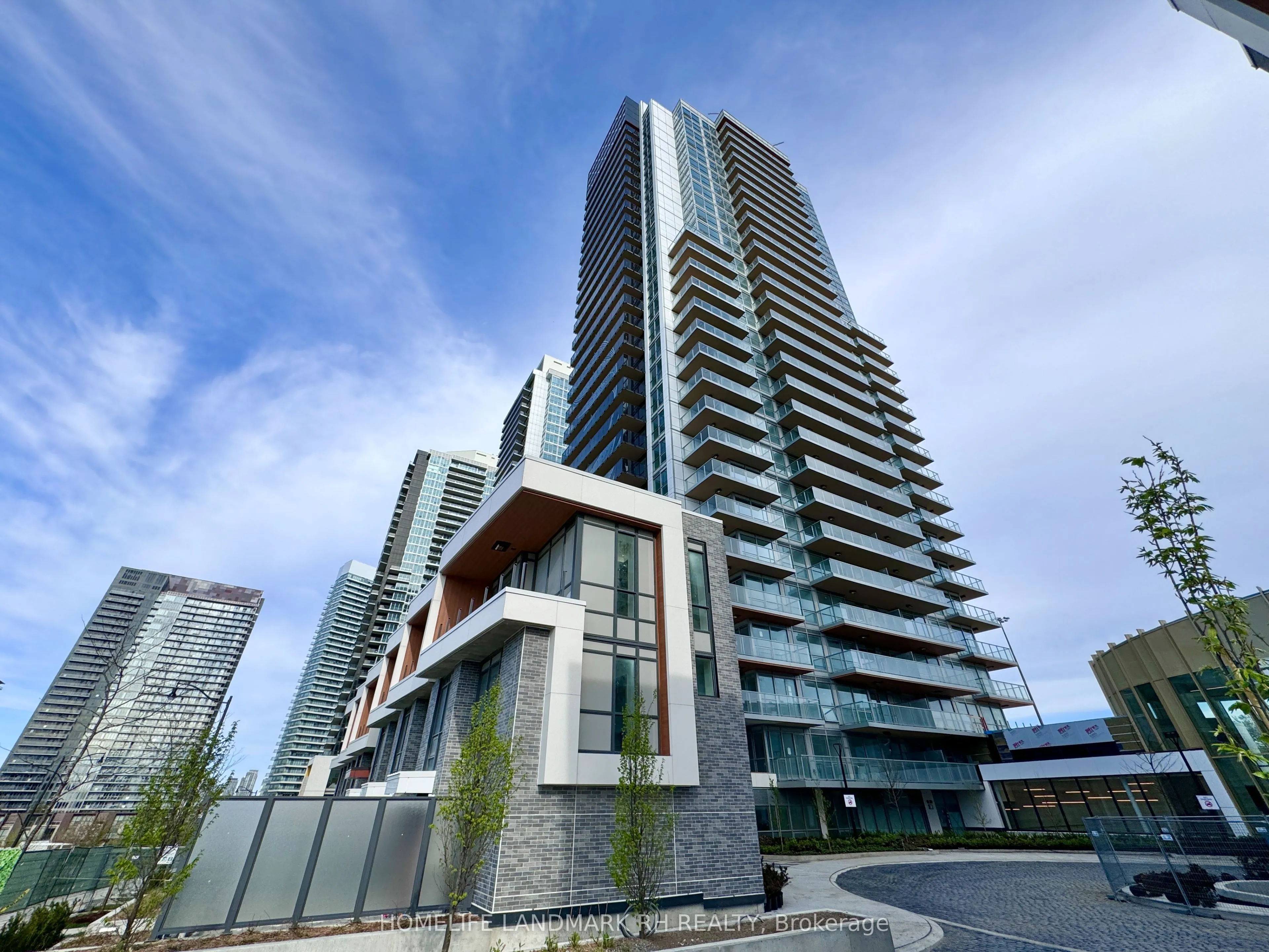 27 McMahon Drive, #610