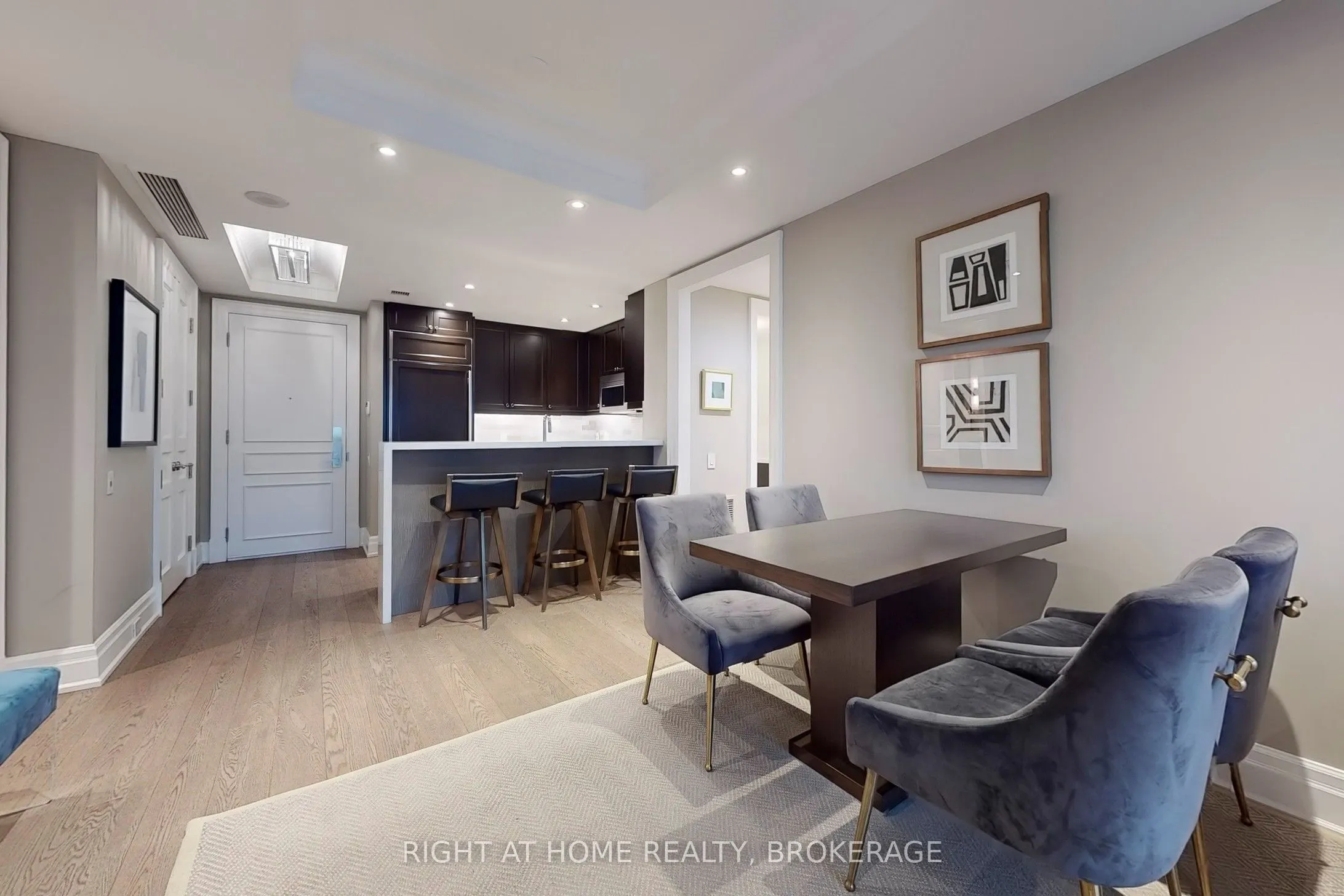 155 St Clair Avenue W, #307