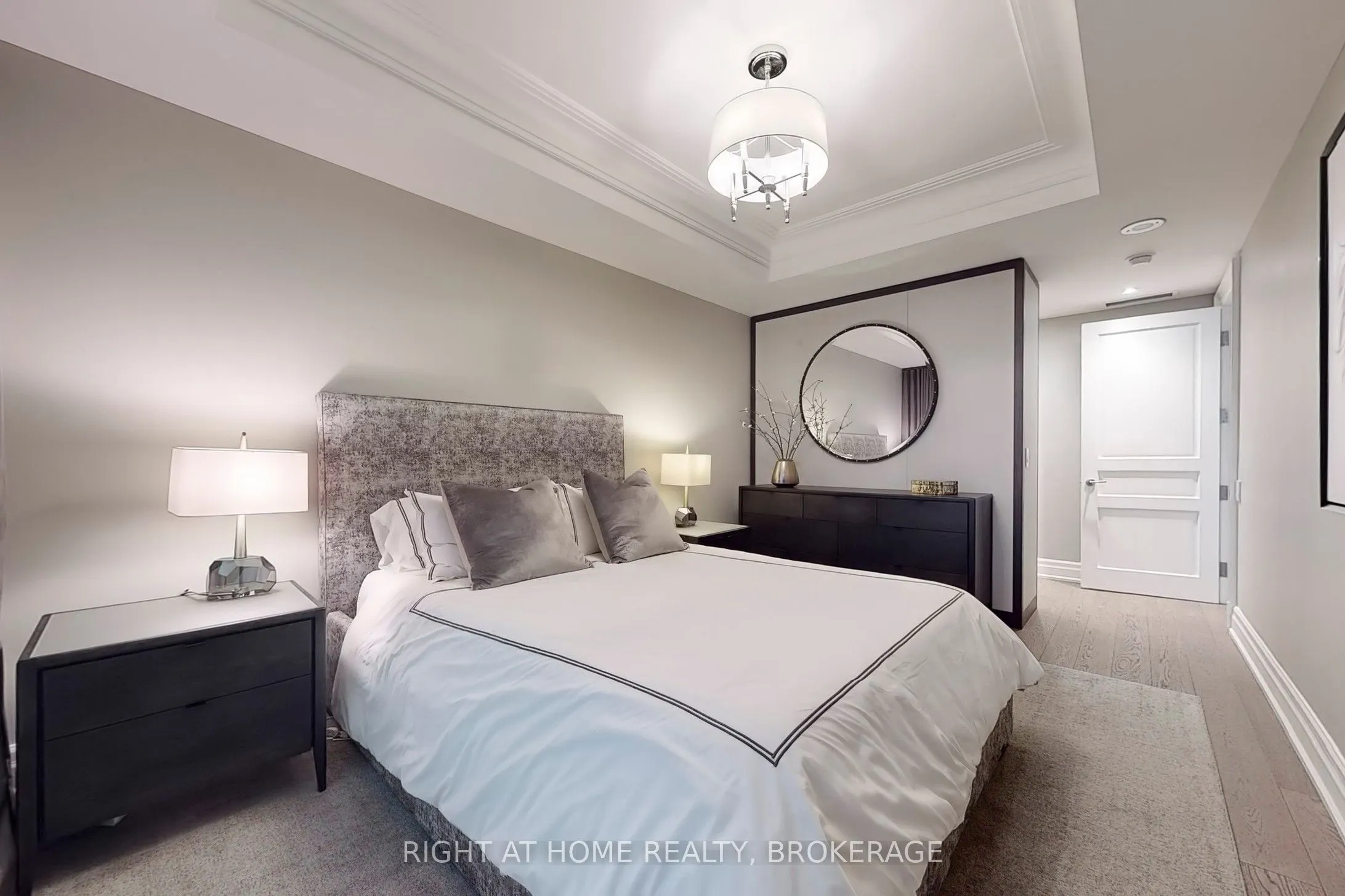155 St Clair Avenue W, #307